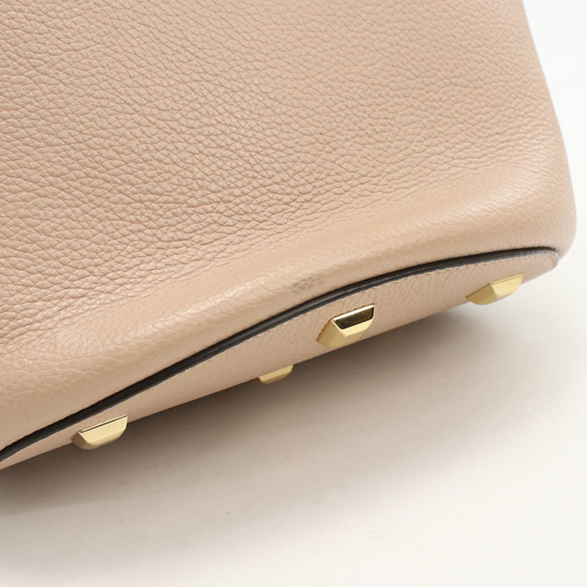 Salvatore Ferragamo Gancini Beige Leather Shoulder Bag (Pre-Owned)