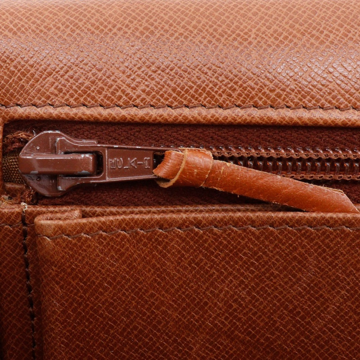 Louis Vuitton Brown Monogram Monogram Shoulder Bag (Pre-Owned)