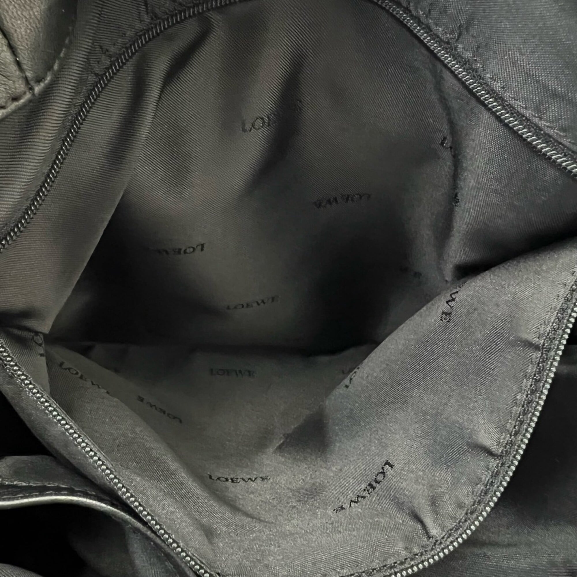 Loewe Black Leather Tote Bag (Pre-Owned)