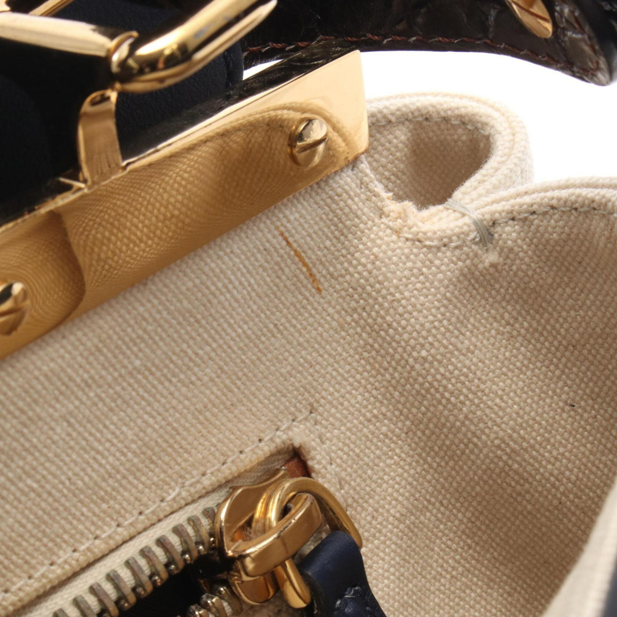 Fendi Ivory Navy Red Color Canvas Knit Handbag (Pre-Owned)