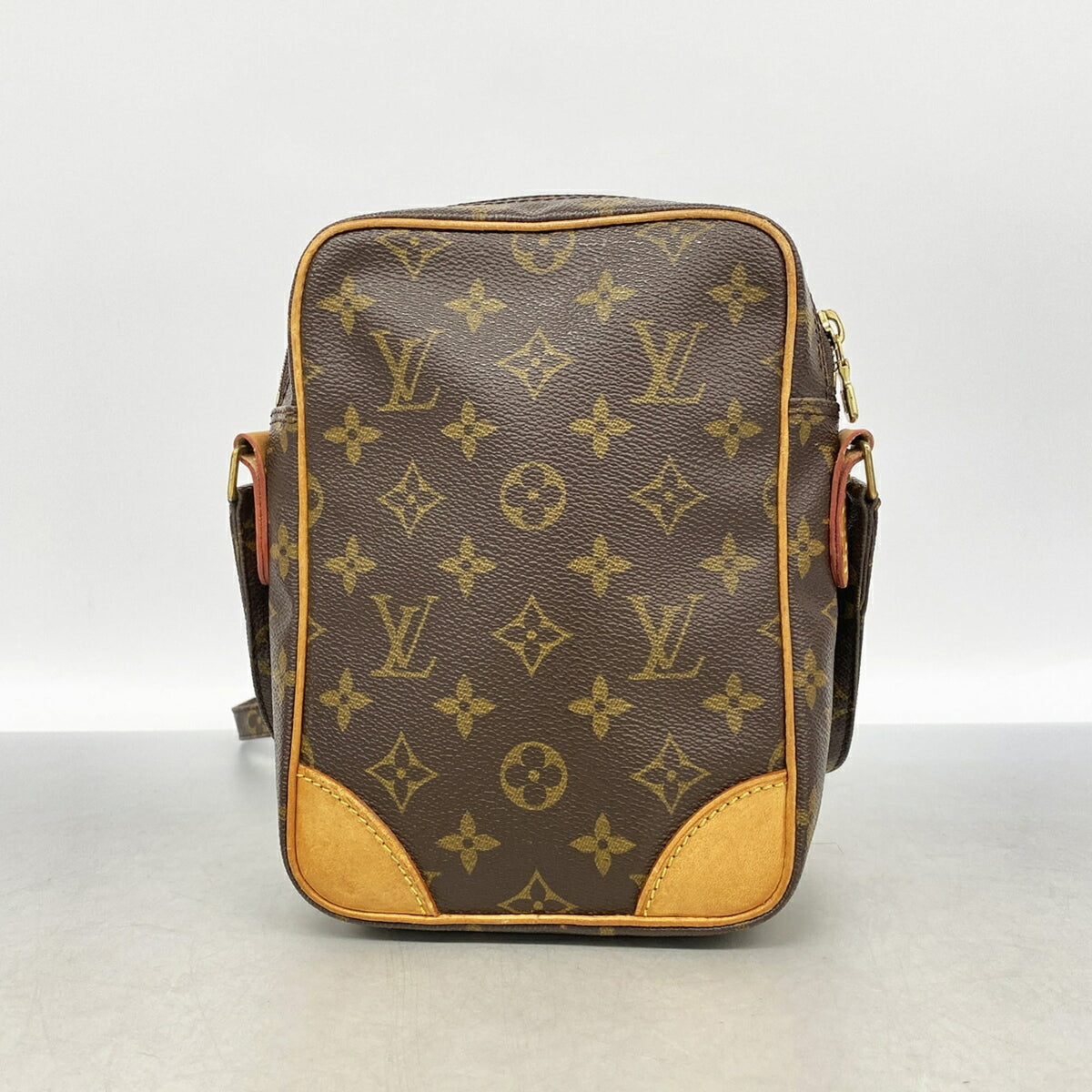Louis Vuitton Brown Shoulder Bag (Pre-Owned)
