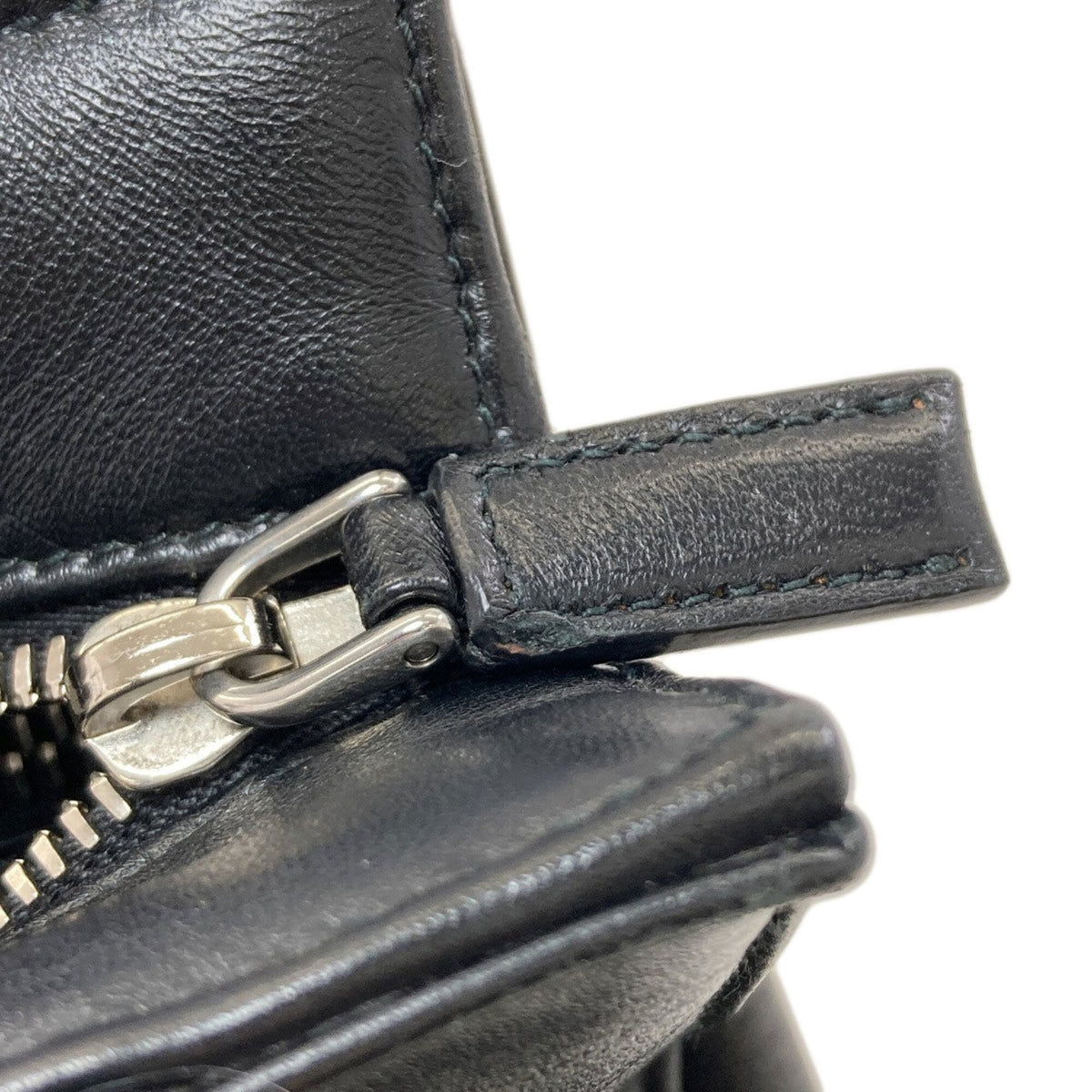 Prada Black Handbag (Pre-Owned)