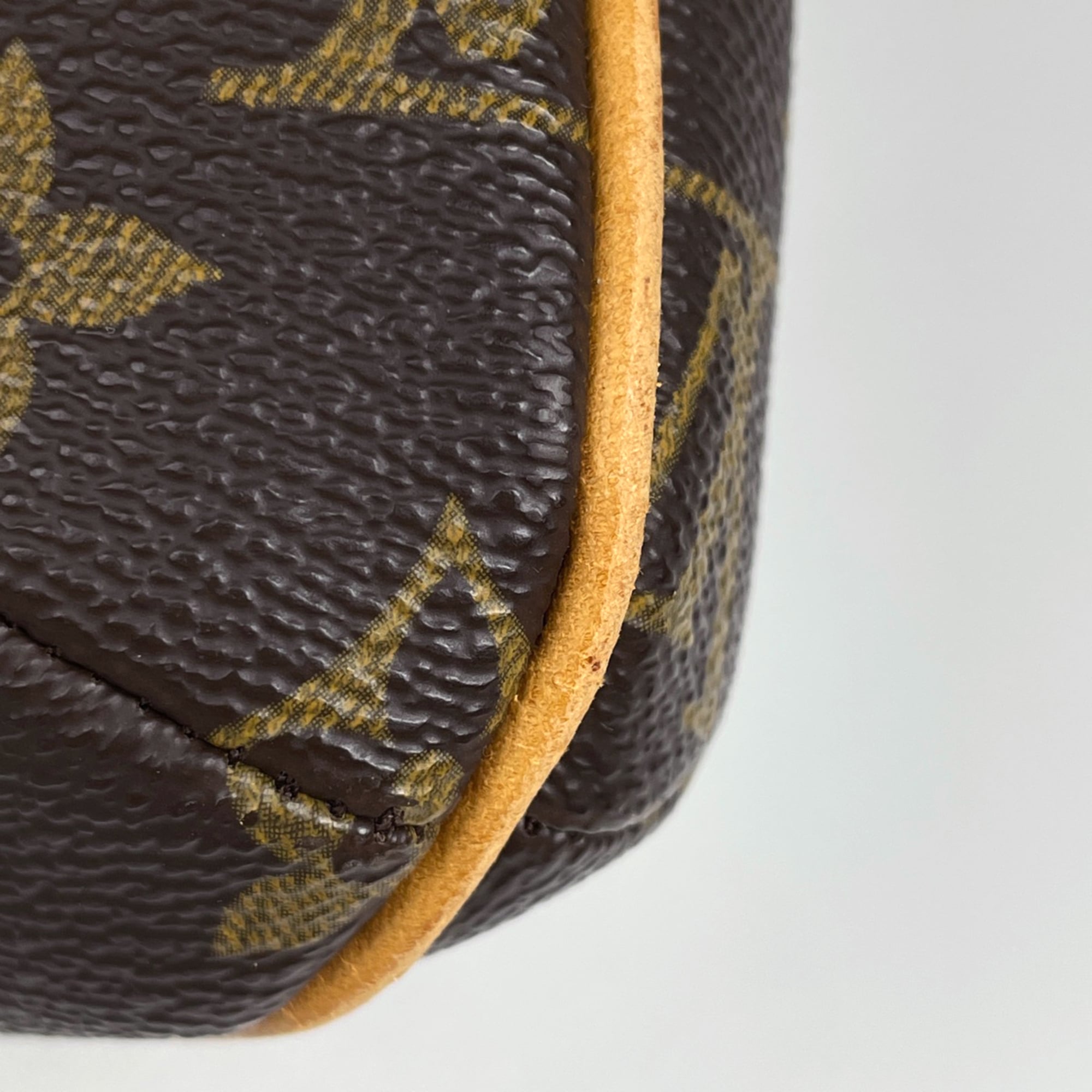 Louis Vuitton Brown Monogram Shoulder Bag (Pre-Owned)