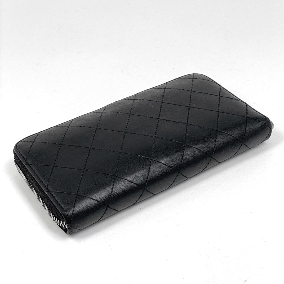 Chanel Matelasse Black Leather Long Wallet (Bi-Fold) (Pre-Owned)