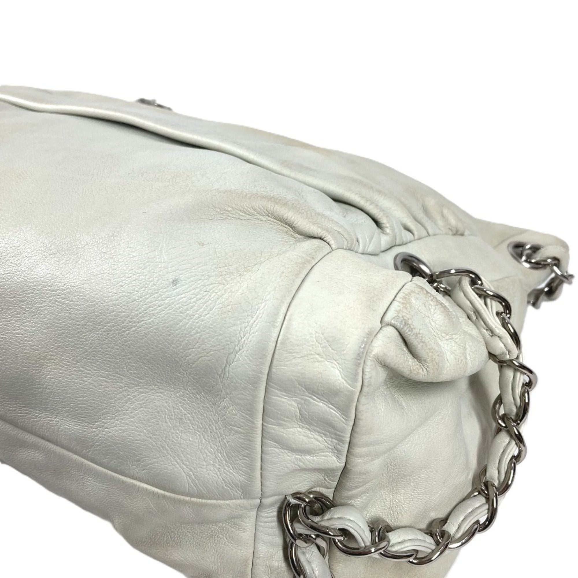 Chanel White Leather Shoulder Bag Tote Bag (Pre-Owned)