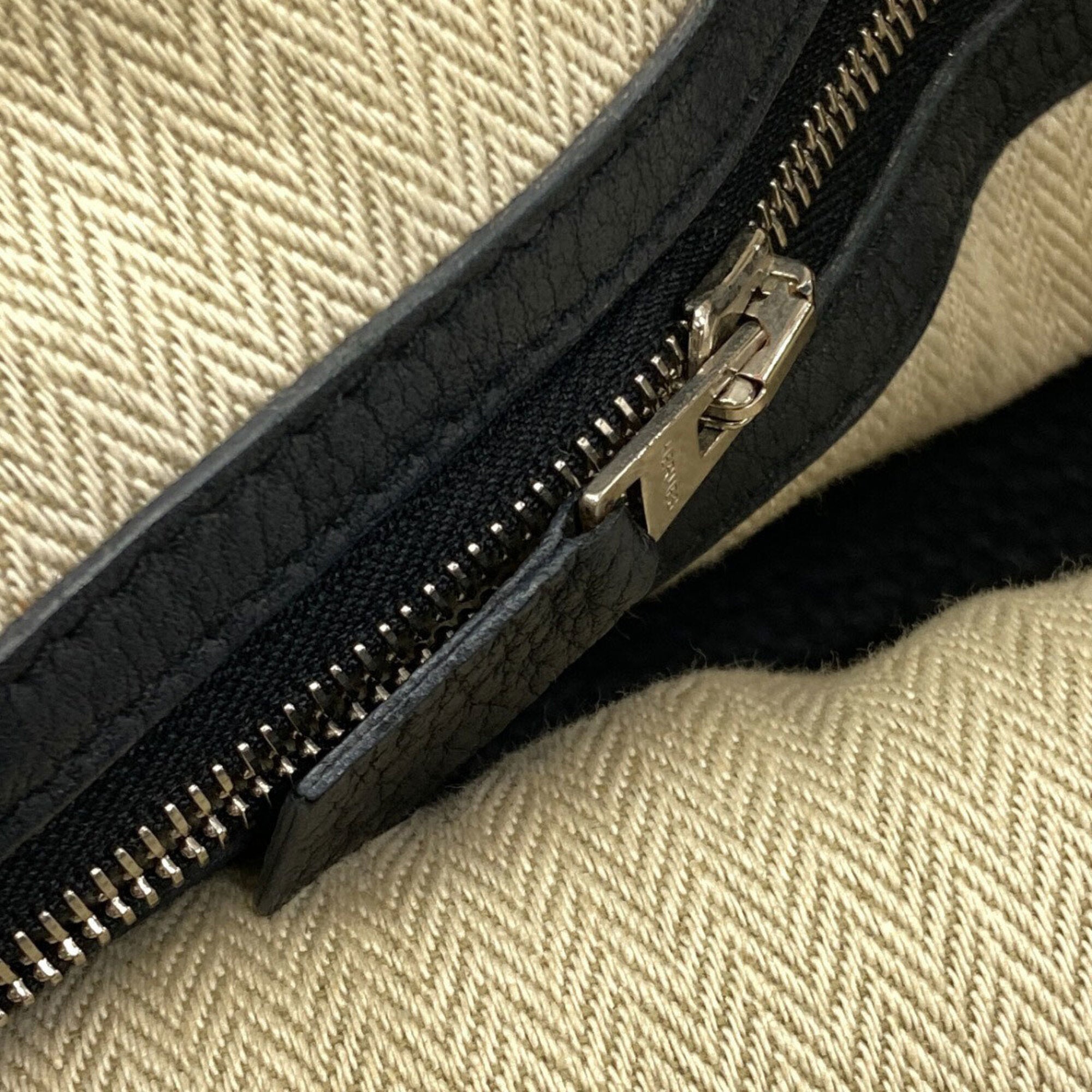 Hermes Black Negonda Leather Handbag (Pre-Owned)