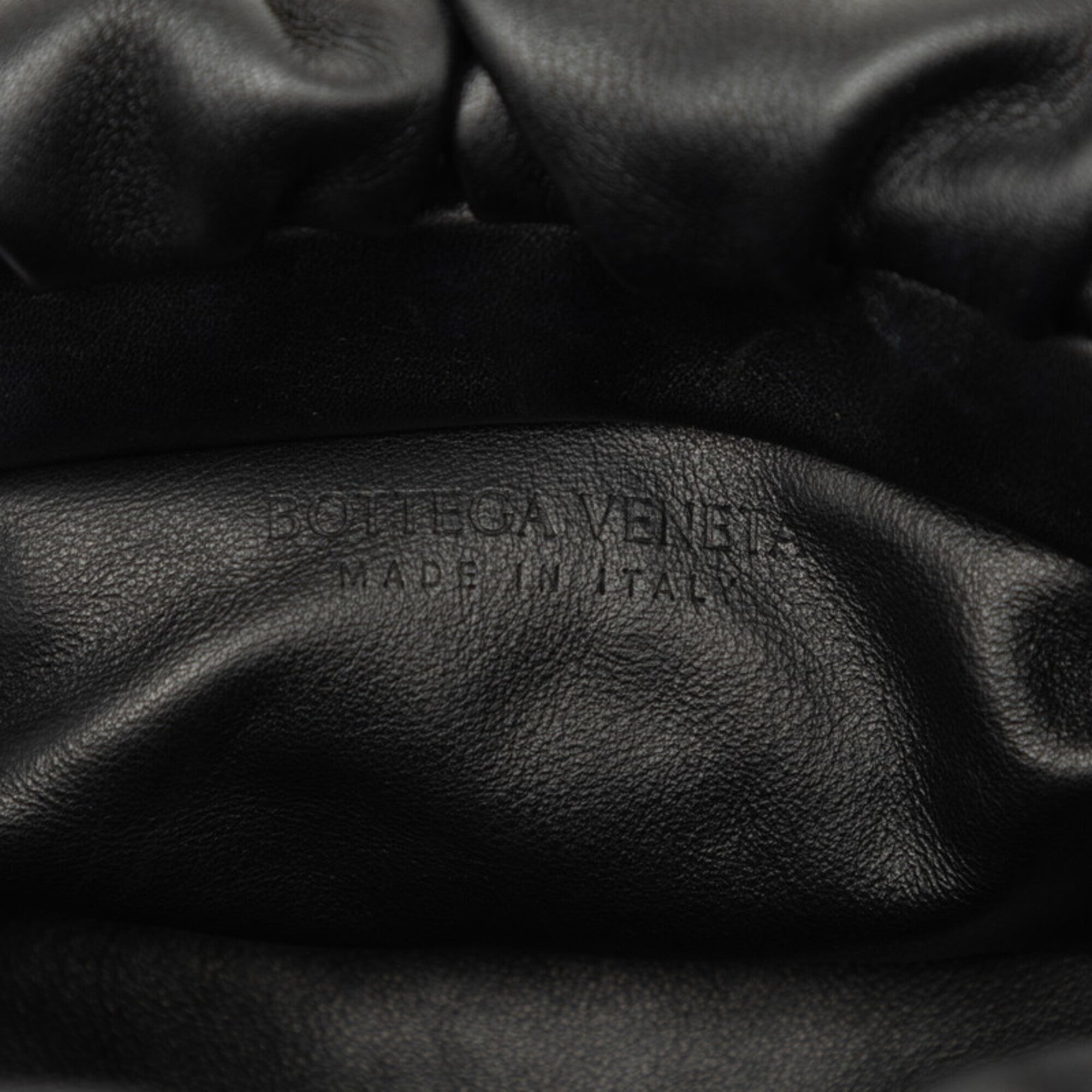 Bottega Veneta Black Leather Handbag (Pre-Owned)