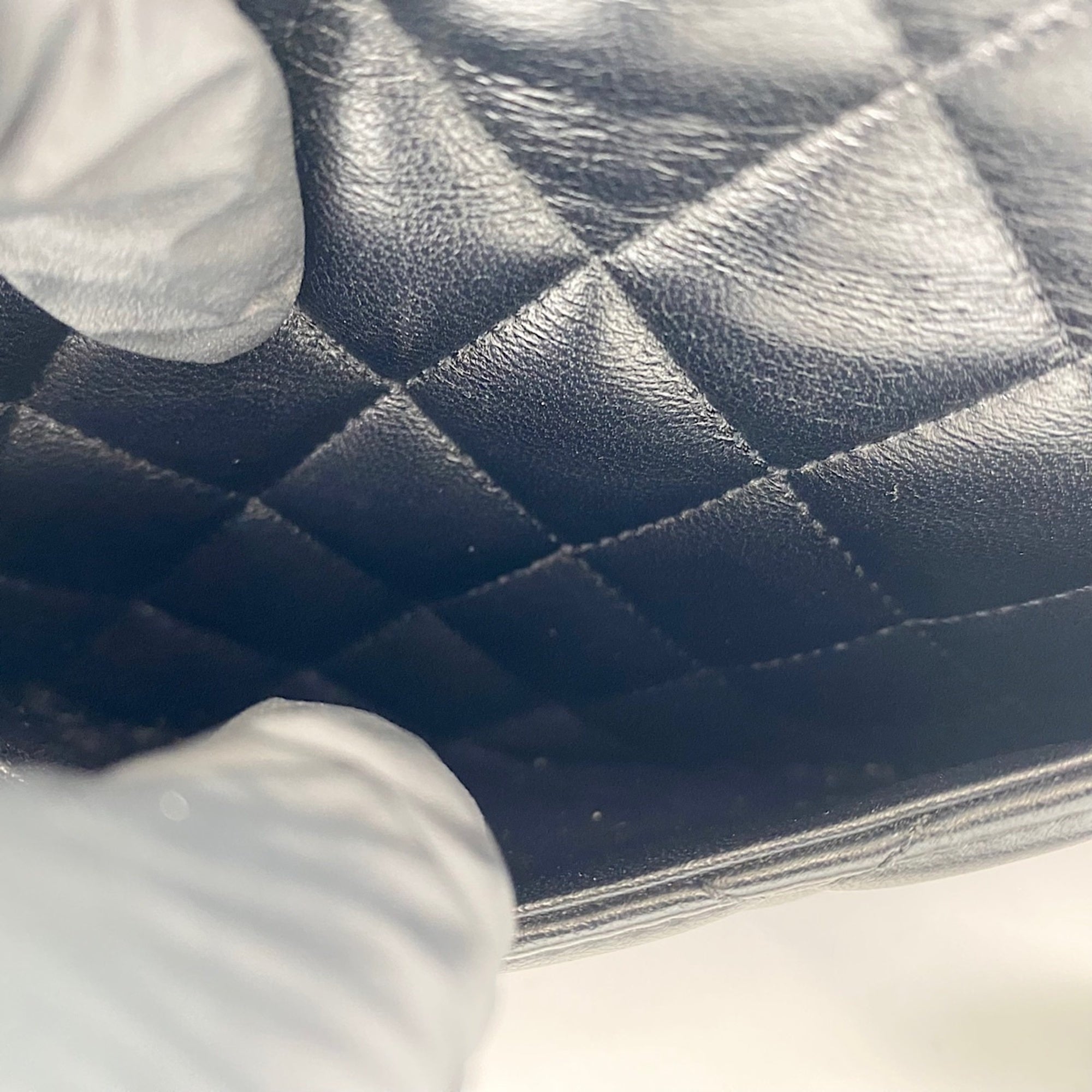 Chanel Black Shoulder Bag (Pre-Owned)