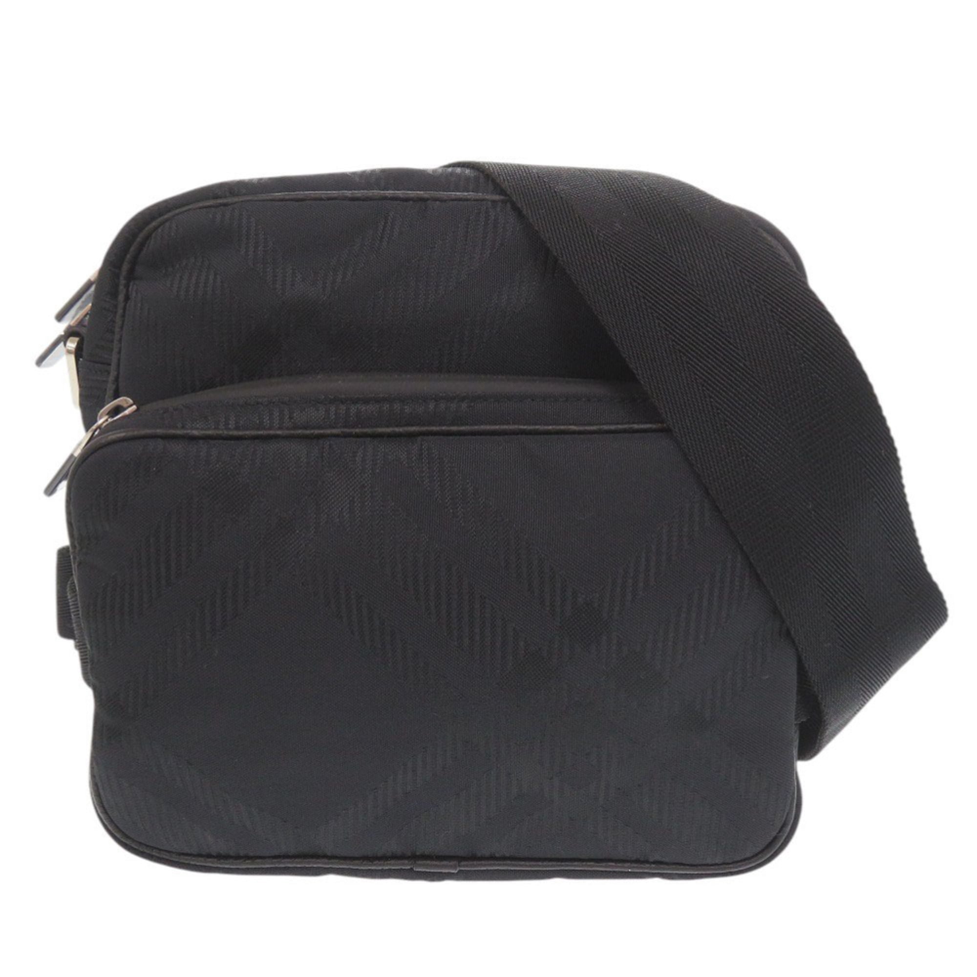 Burberry Black Nylon Polyester Shoulder Bag (Pre-Owned)