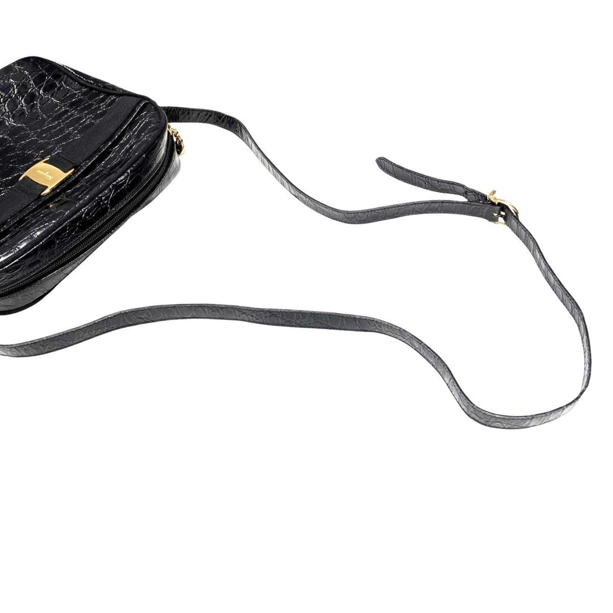 Salvatore Ferragamo Black Leather Shoulder Bag (Pre-Owned)