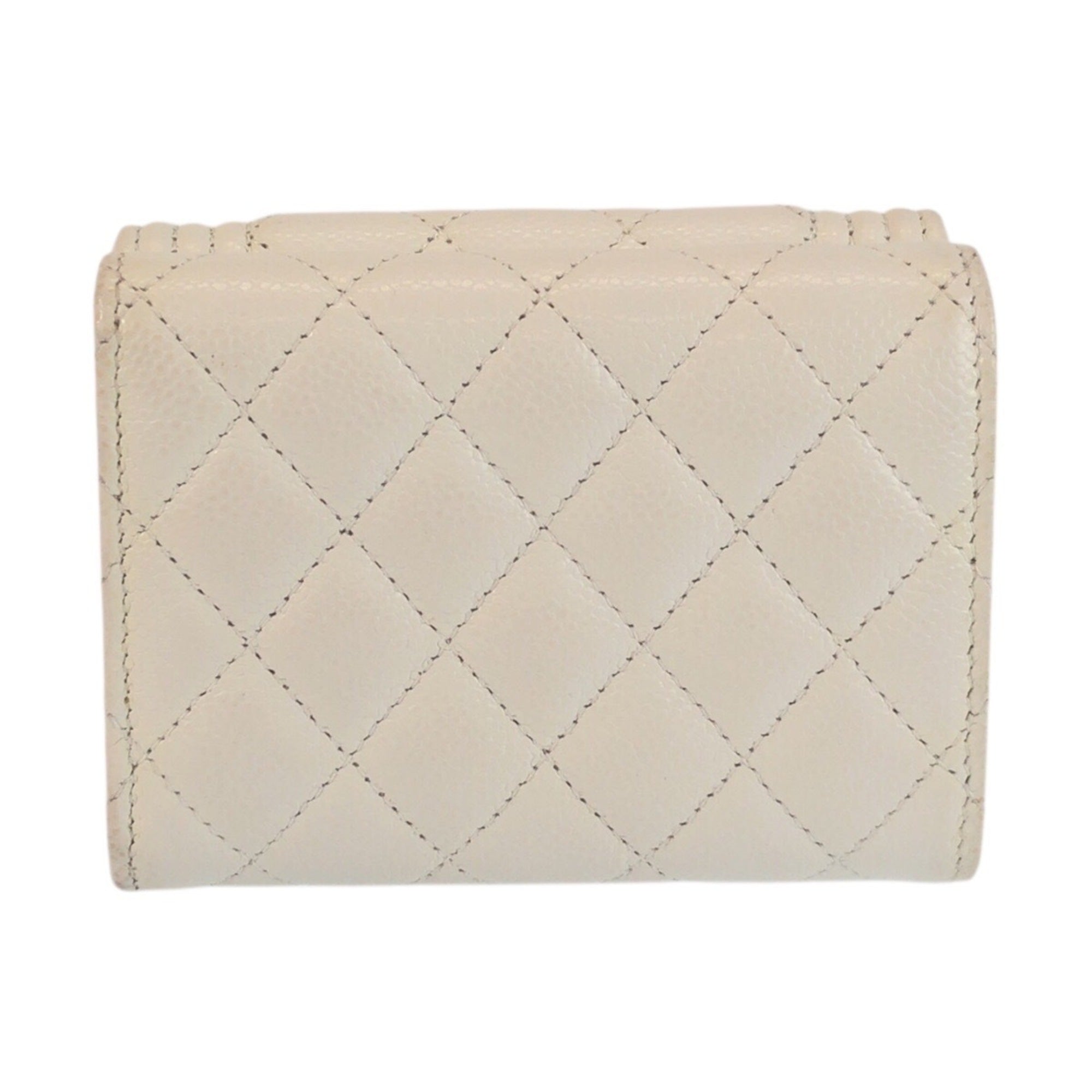 Chanel White Leather Wallet (Tri-Fold) (Pre-Owned)