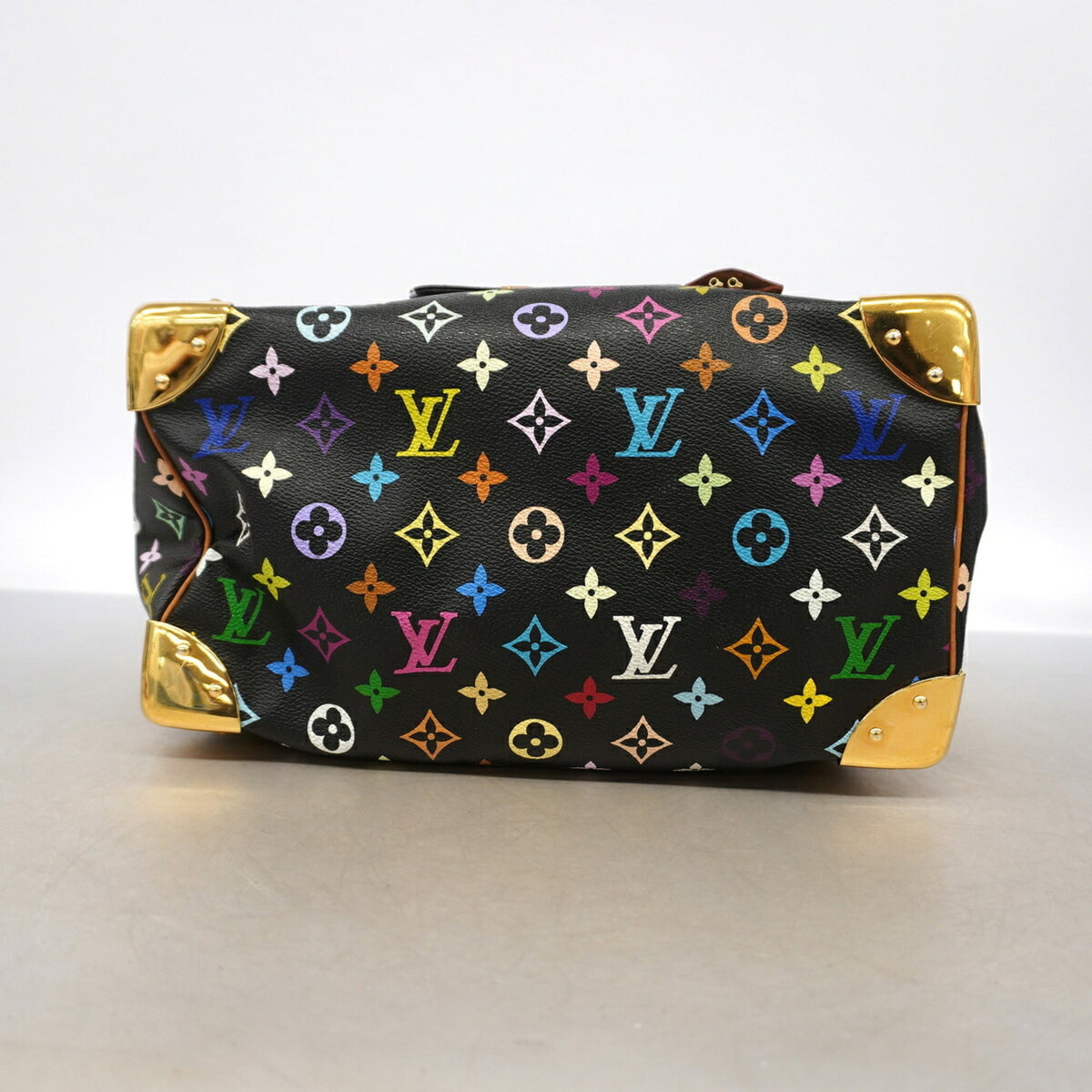 Louis Vuitton Noir Handbag (Pre-Owned)