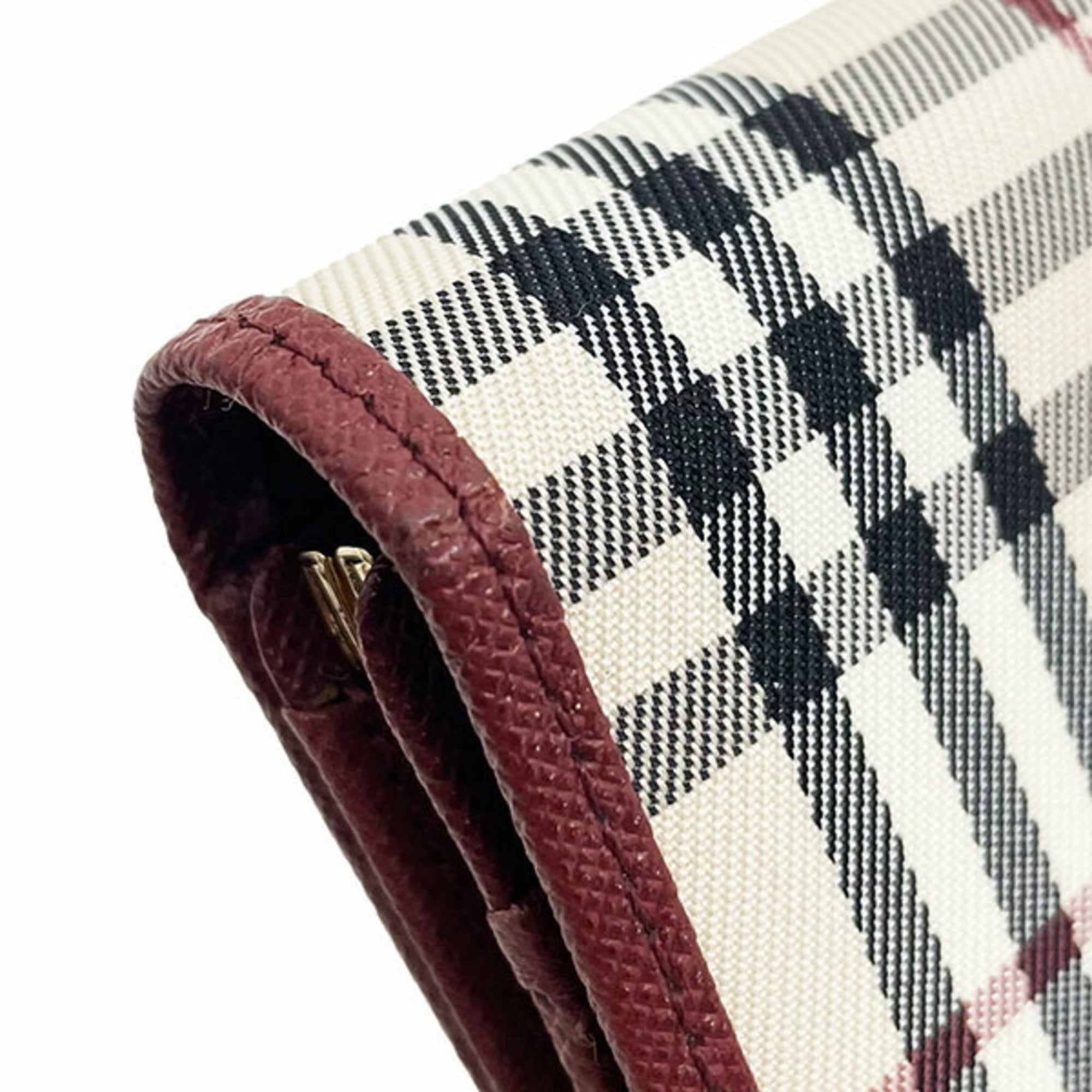 Burberry Beige Red Color Nylon Canvas Long Wallet (Bi-Fold) (Pre-Owned)