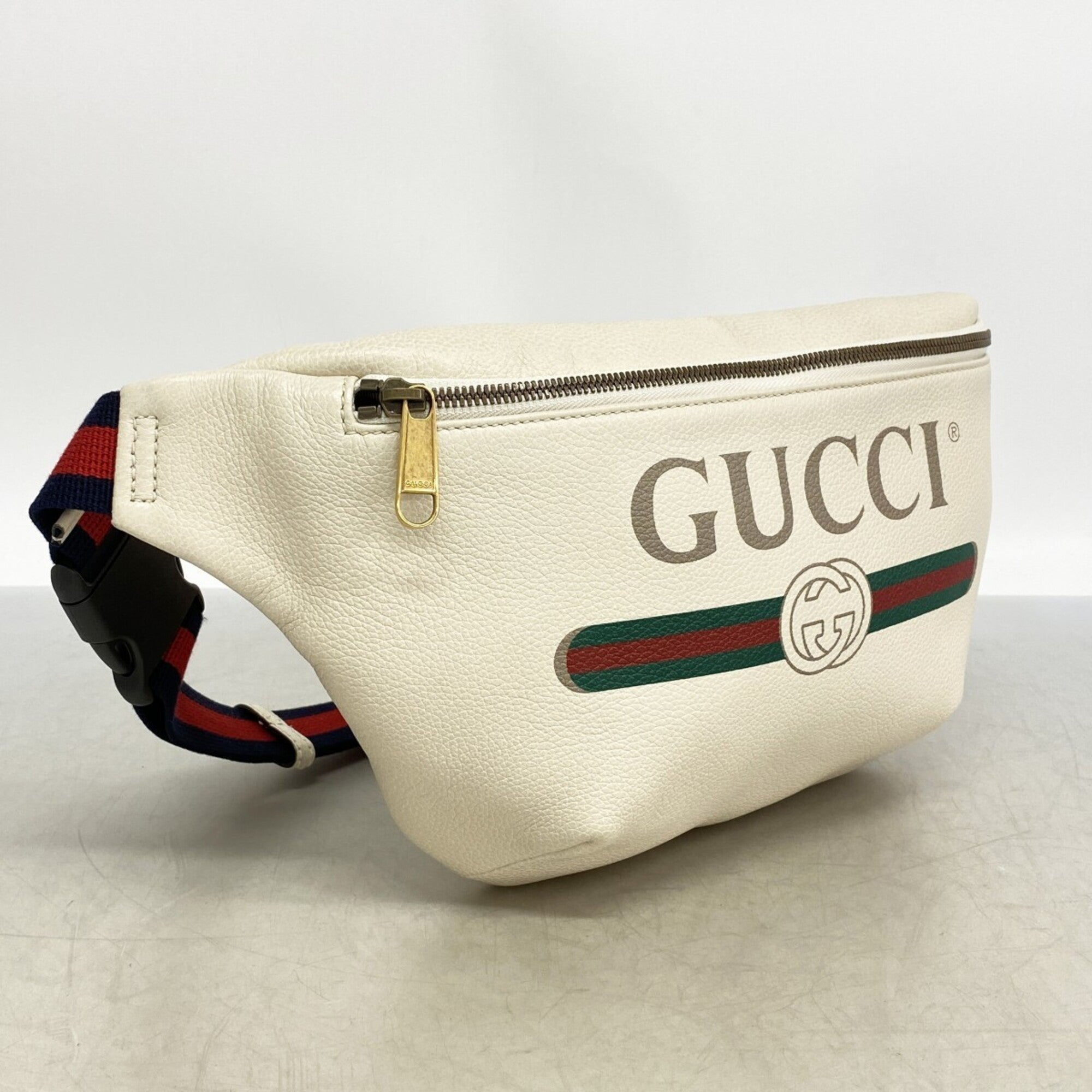 Gucci White Leather Fanny Pack (Pre-Owned)