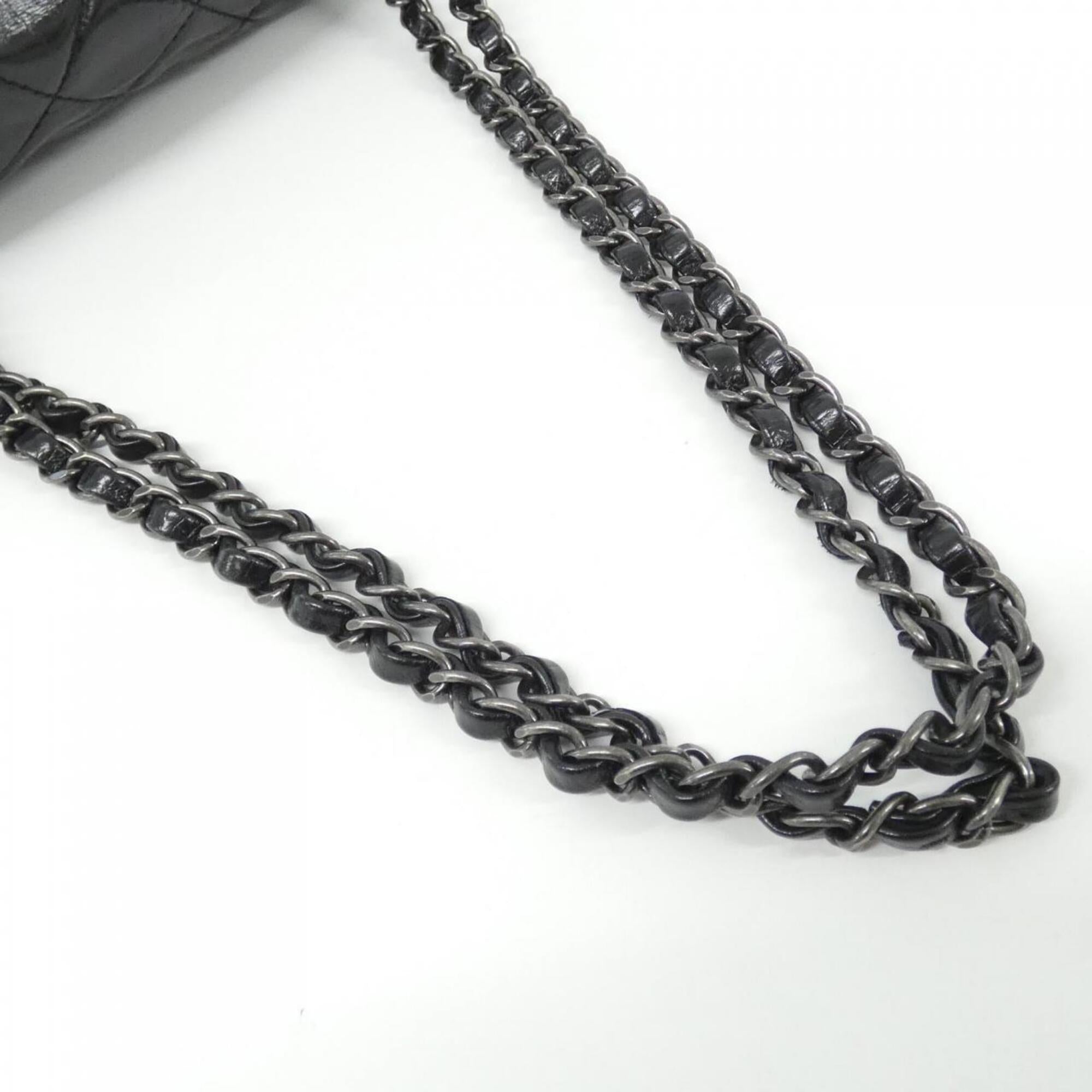 Chanel Black Leather Shoulder Bag (Pre-Owned)