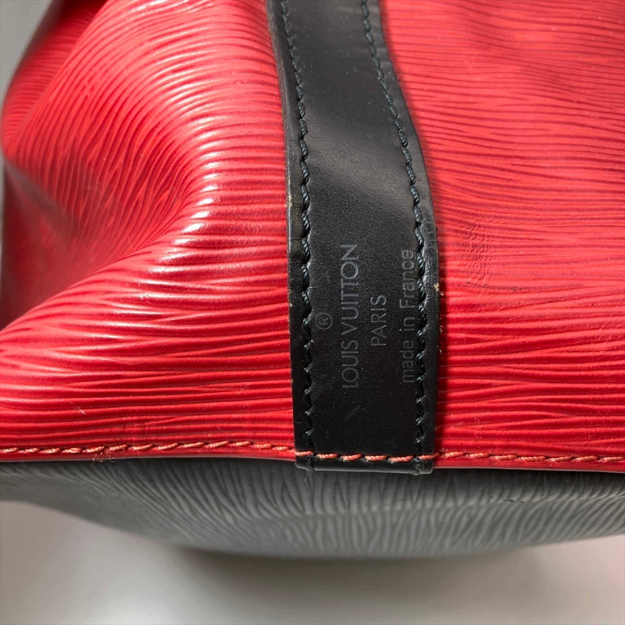 Louis Vuitton Epi Red Color Epi Leather Shoulder Bag (Pre-Owned)