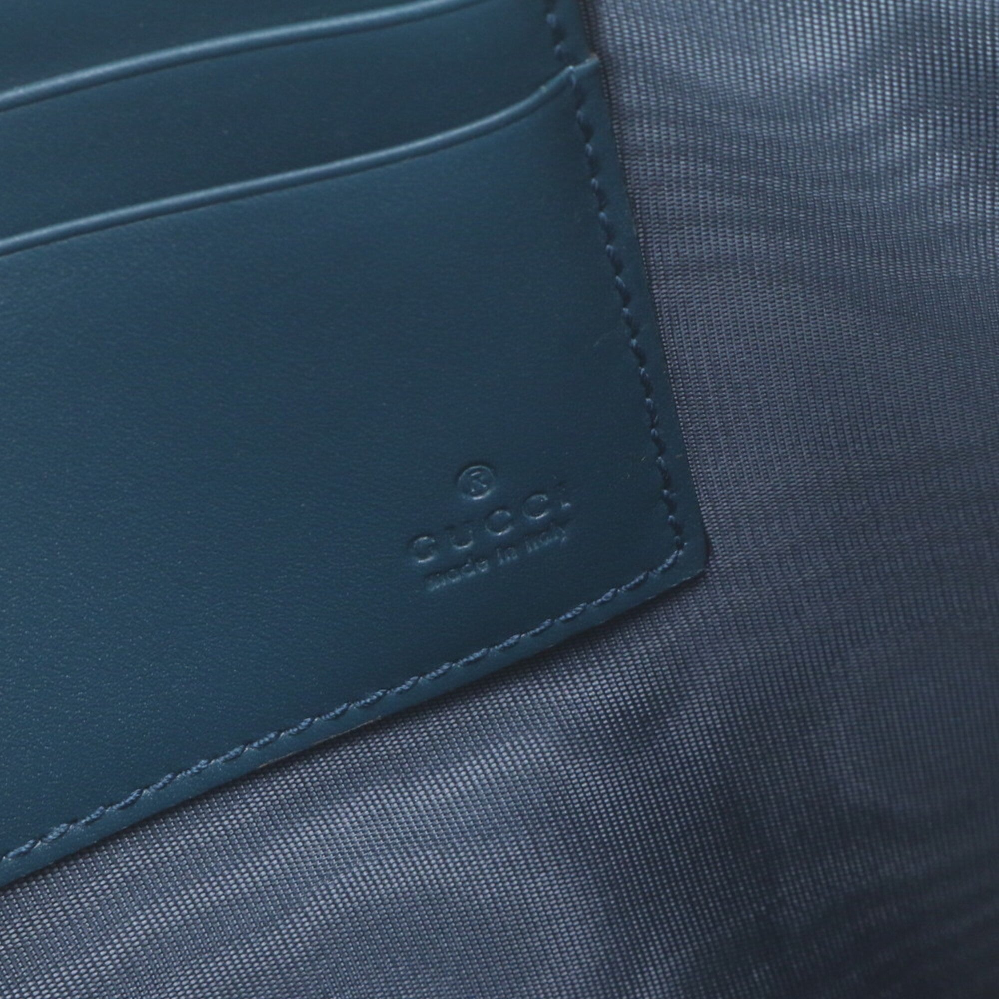 Gucci Green Leather Clutch Bag (Pre-Owned)