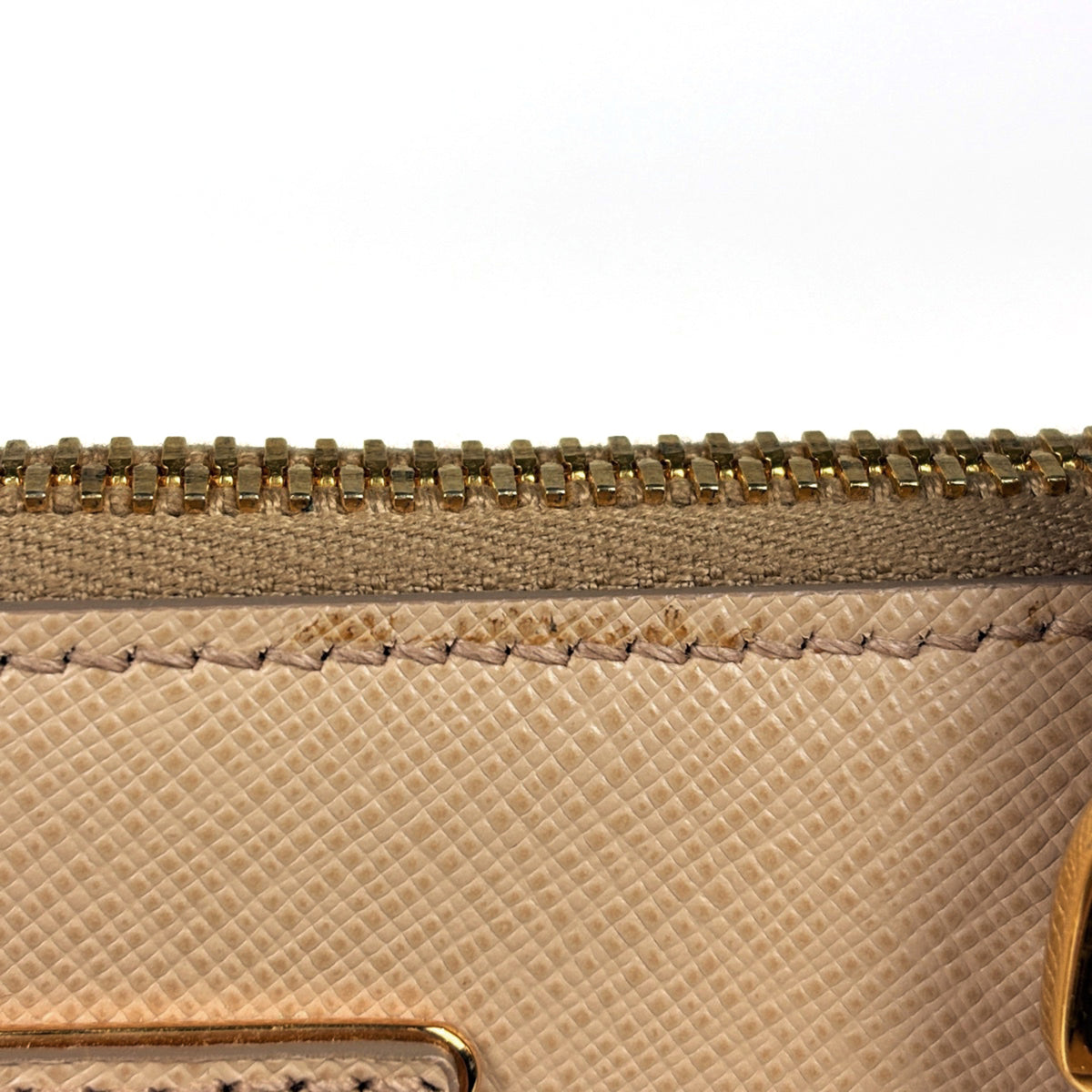 Prada Beige Saffiano Handbag (Pre-Owned)