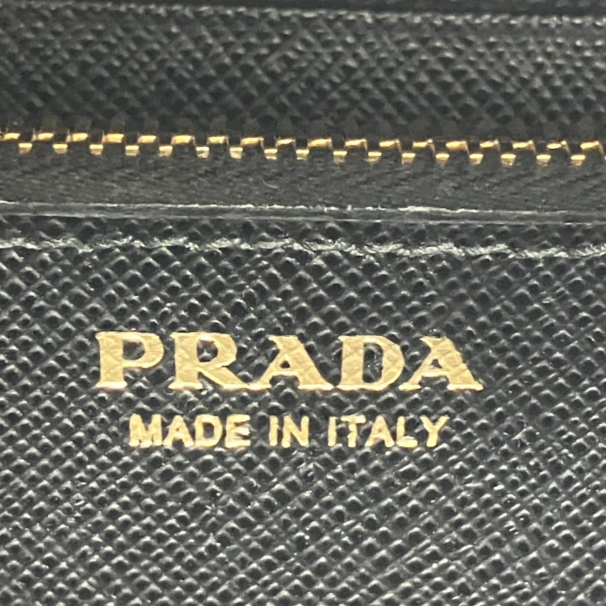 Prada Black Saffiano Long Wallet (Bi-Fold) (Pre-Owned)