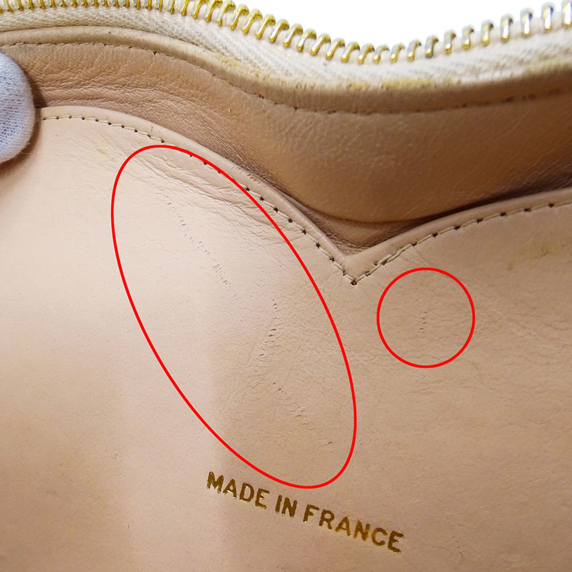Chanel Beige Leather Handbag (Pre-Owned)