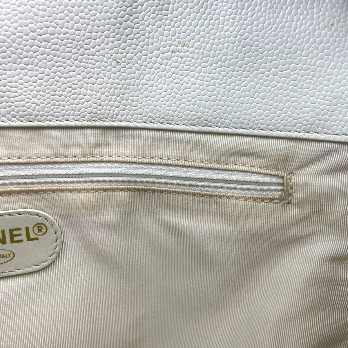 Chanel White Grained Calfskin Handbag Tote Bag (Pre-Owned)