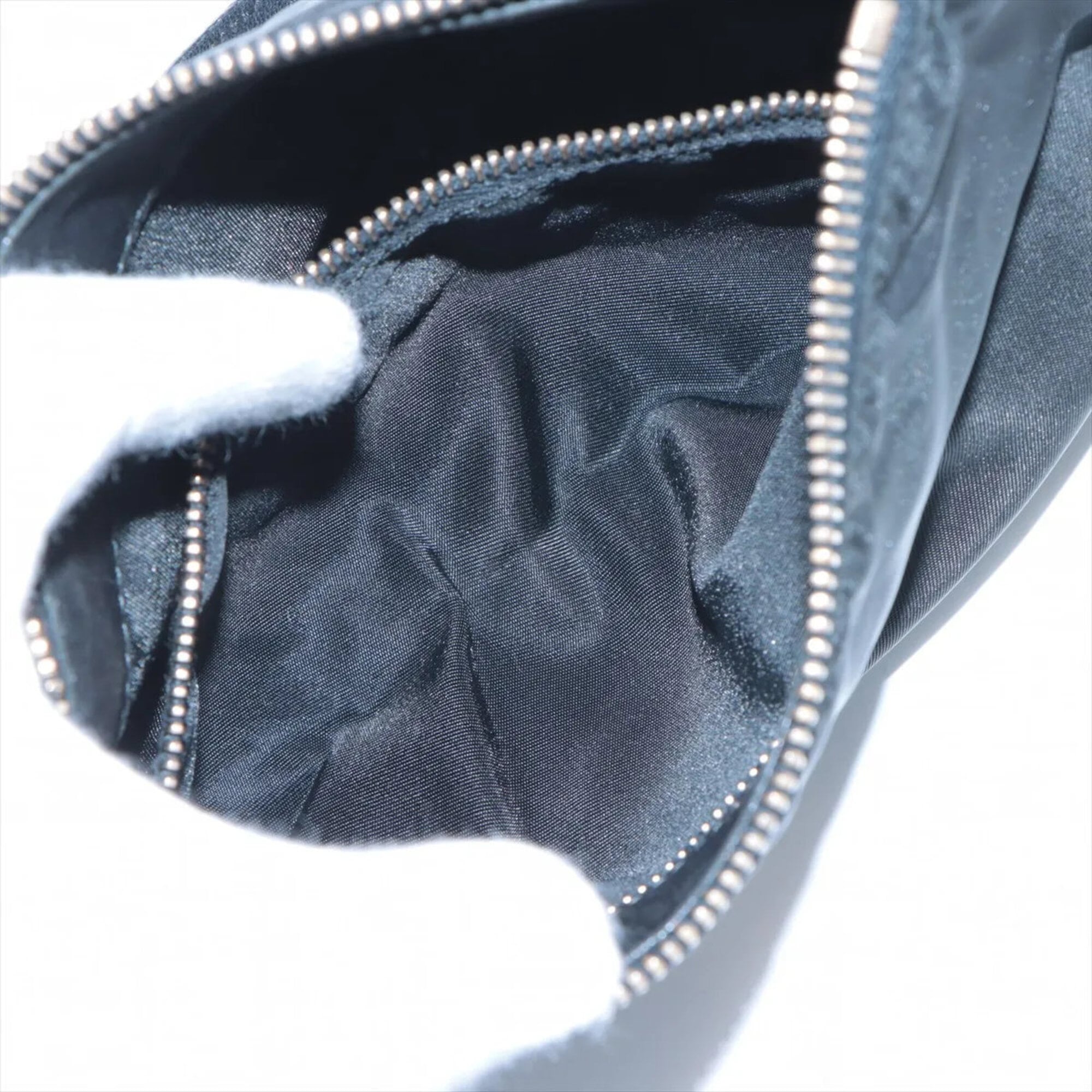 Prada Black Nylon Leather Shoulder Bag (Pre-Owned)