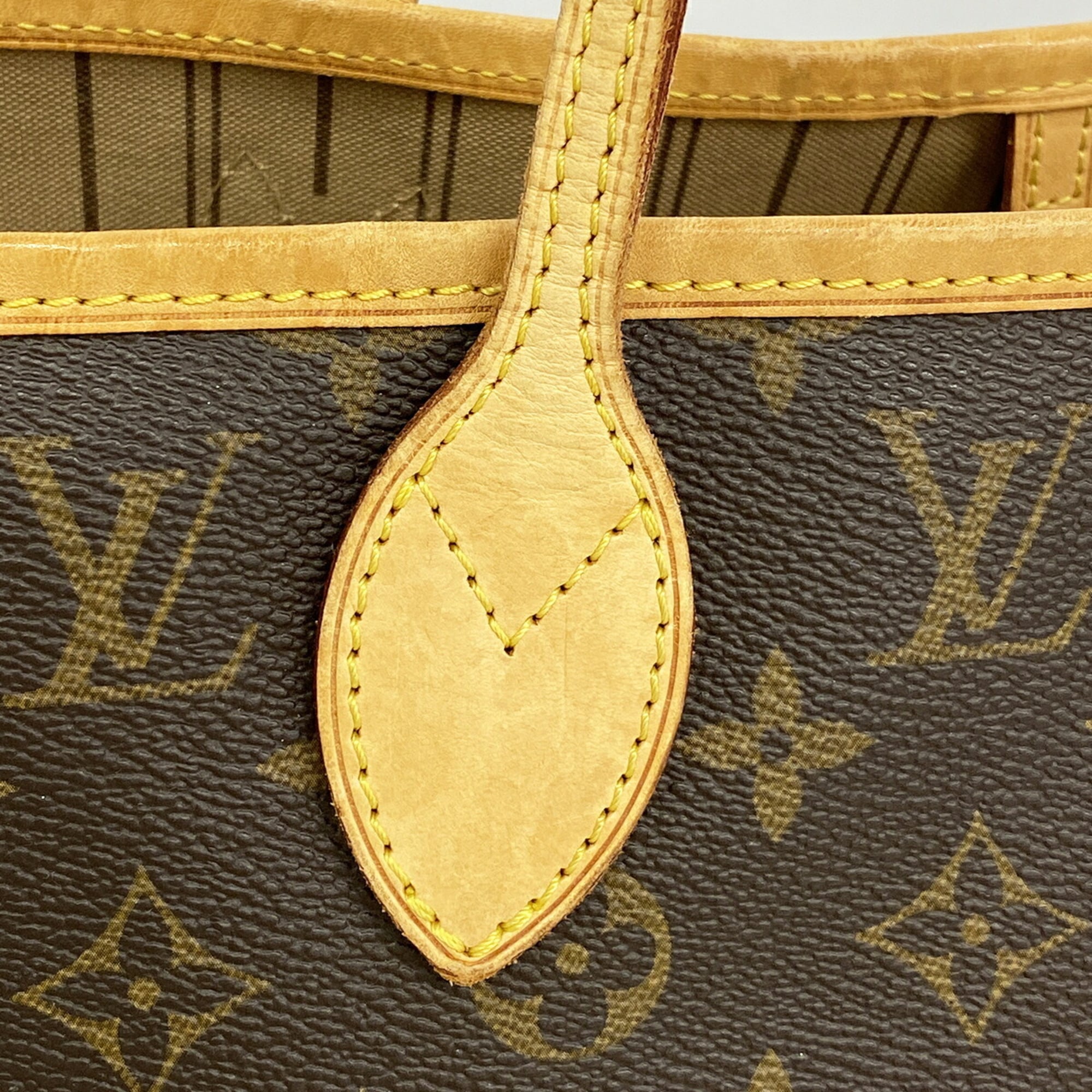 Louis Vuitton Brown Tote Bag (Pre-Owned)