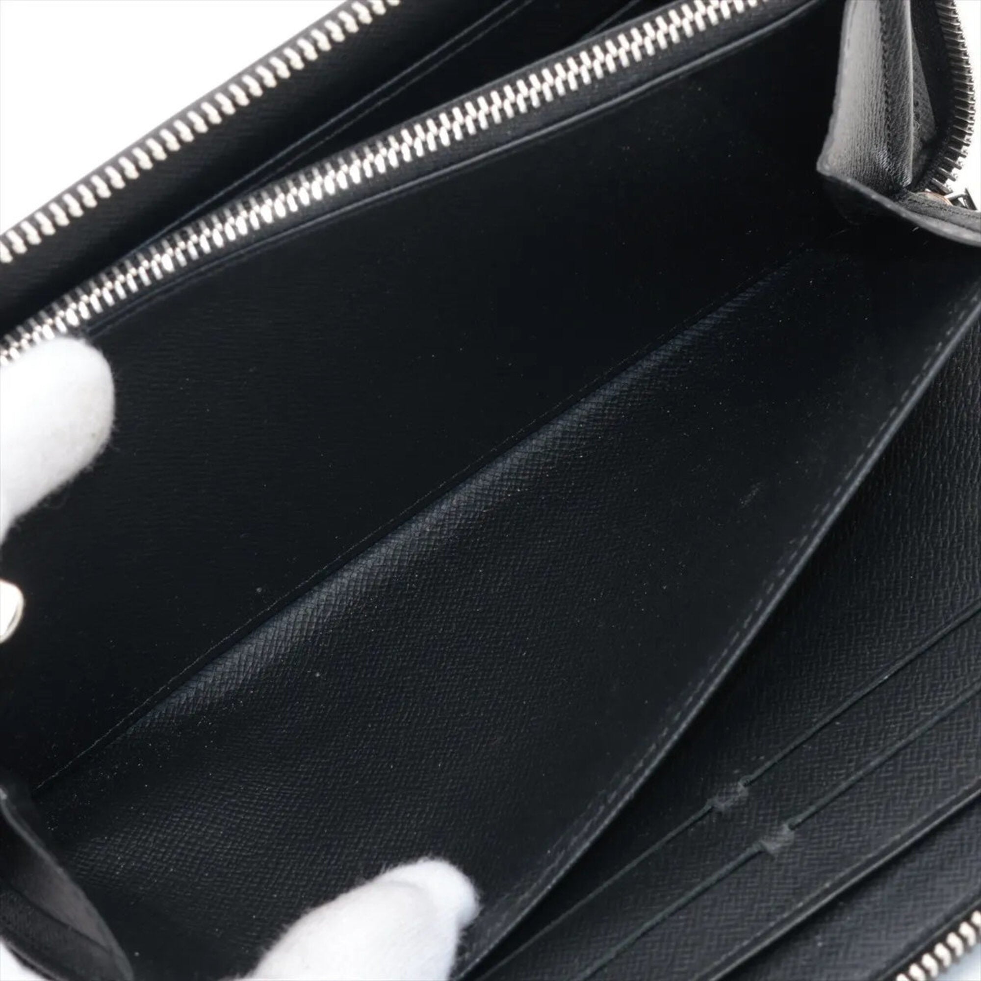 Louis Vuitton Noir Leather Long Wallet (Bi-Fold) (Pre-Owned)
