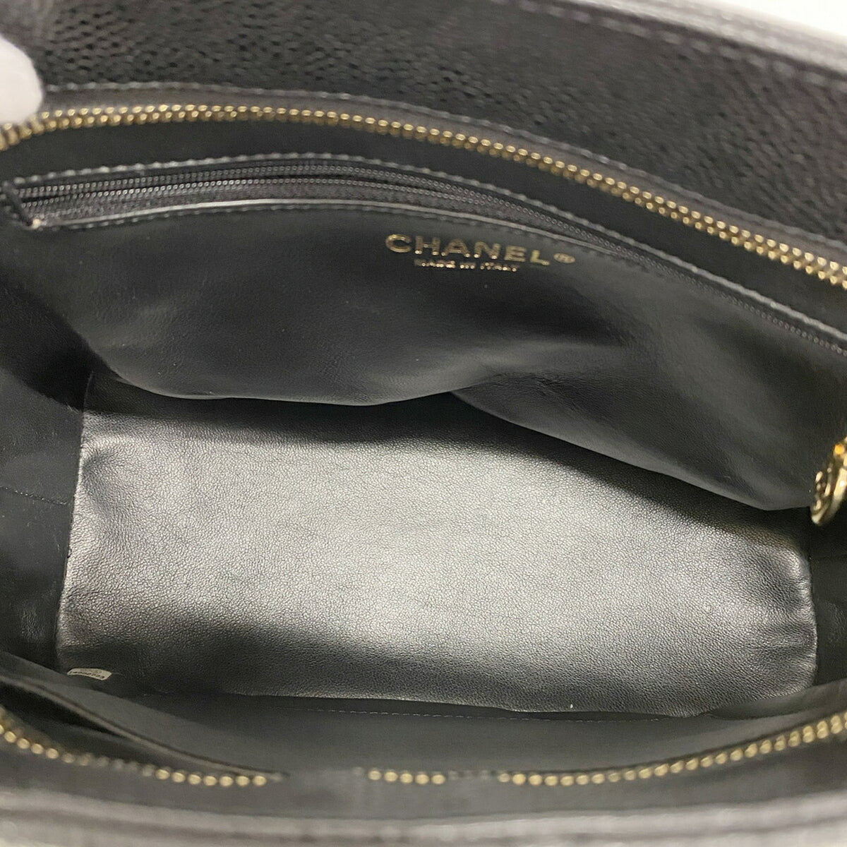 Chanel Black Grained Calfskin Tote Bag (Pre-Owned)