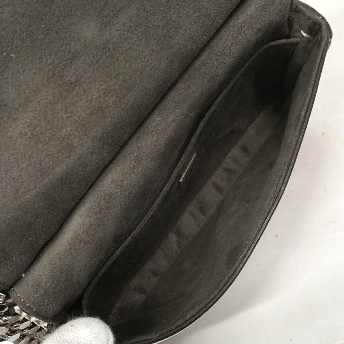 Fendi Gray Ivory Leather Handbag (Pre-Owned)