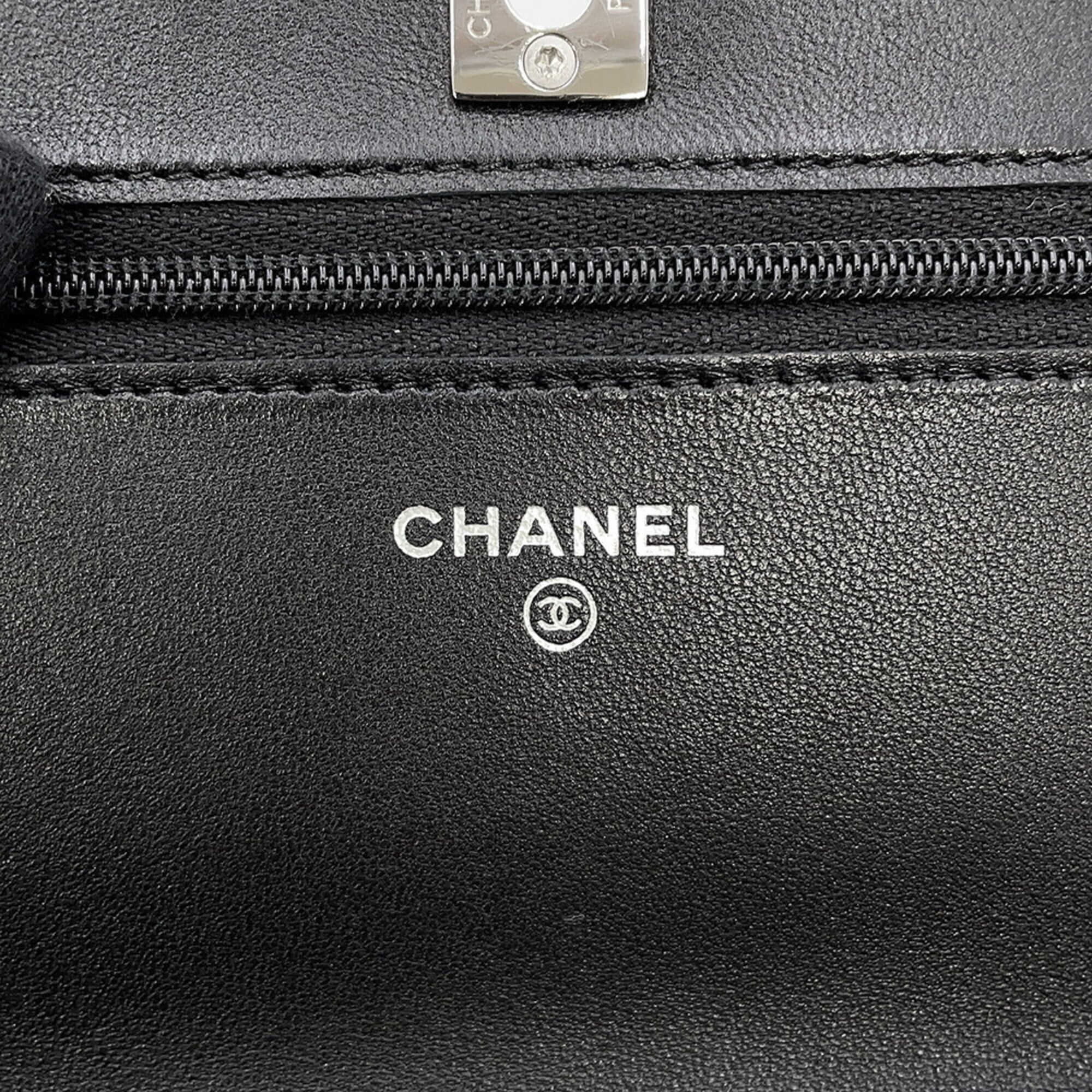 Chanel Black Leather Chain/Shoulder Wallet (Pre-Owned)