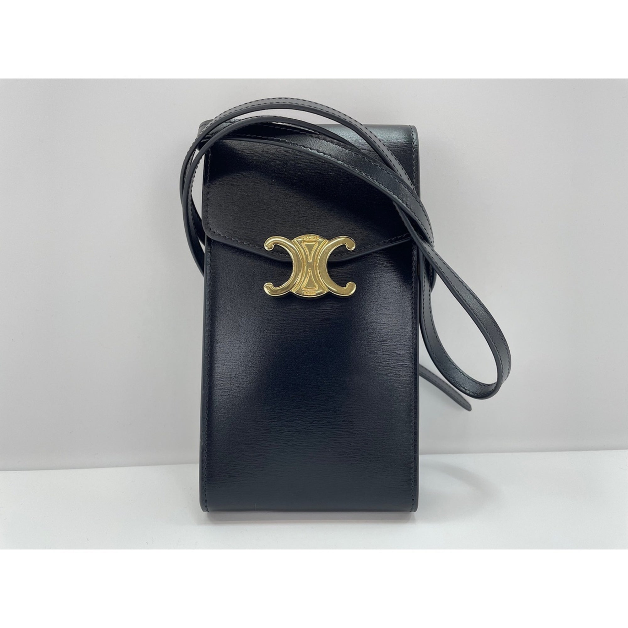 Celine Black Leather Shoulder Bag (Pre-Owned)