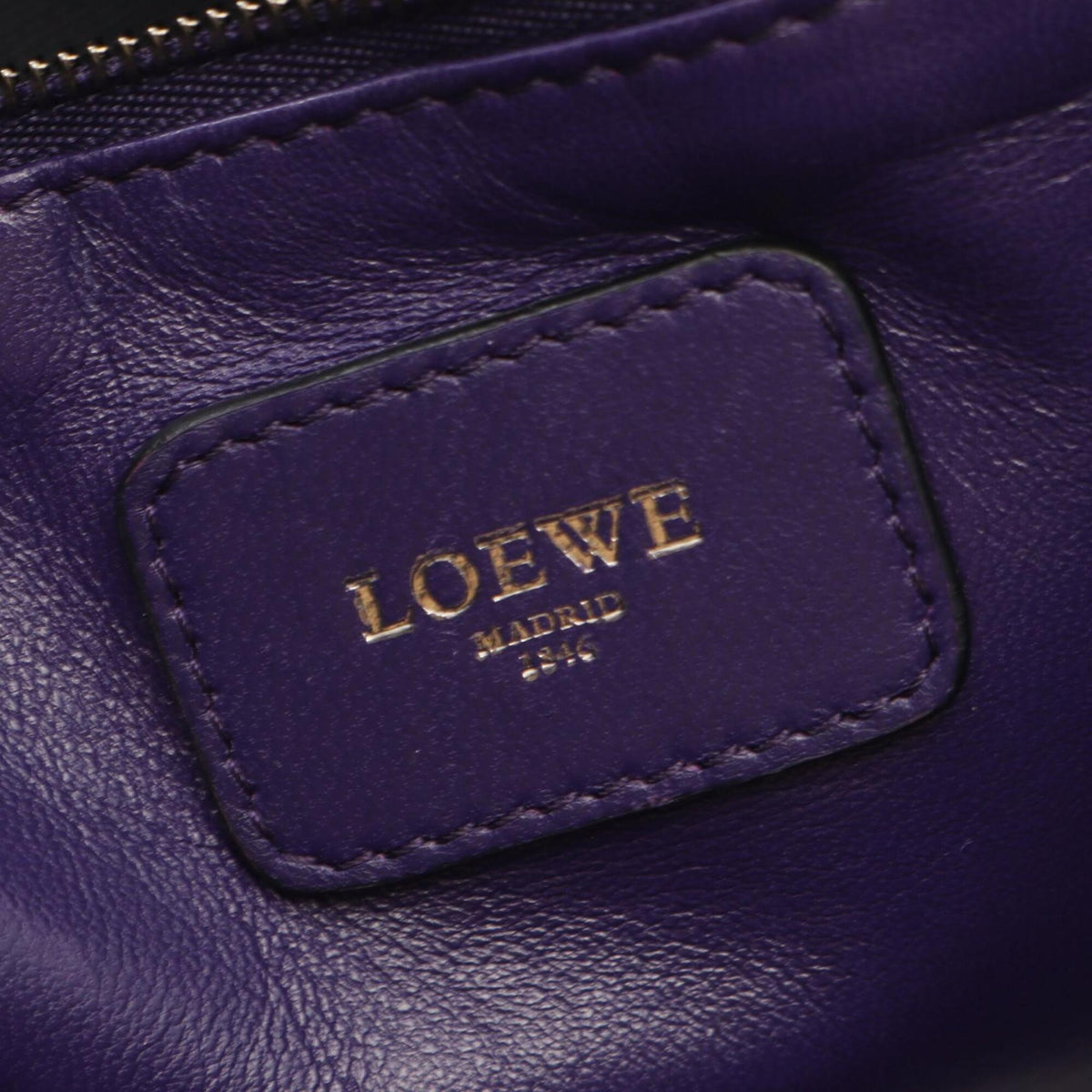 Loewe Purple Leather Handbag (Pre-Owned)