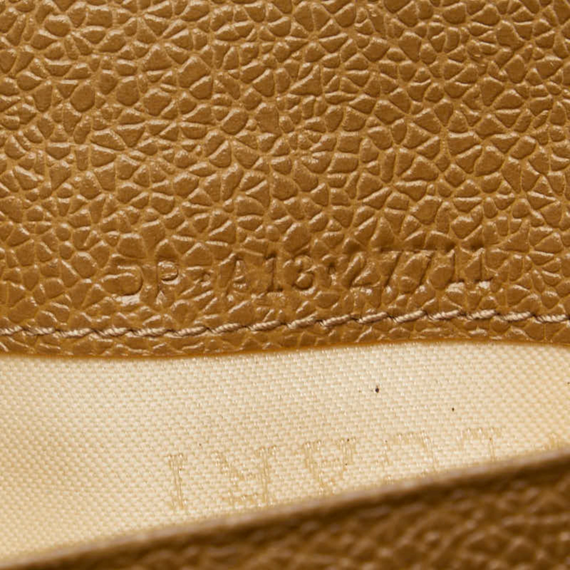 Bvlgari White Leather Long Wallet (Bi-Fold) (Pre-Owned)