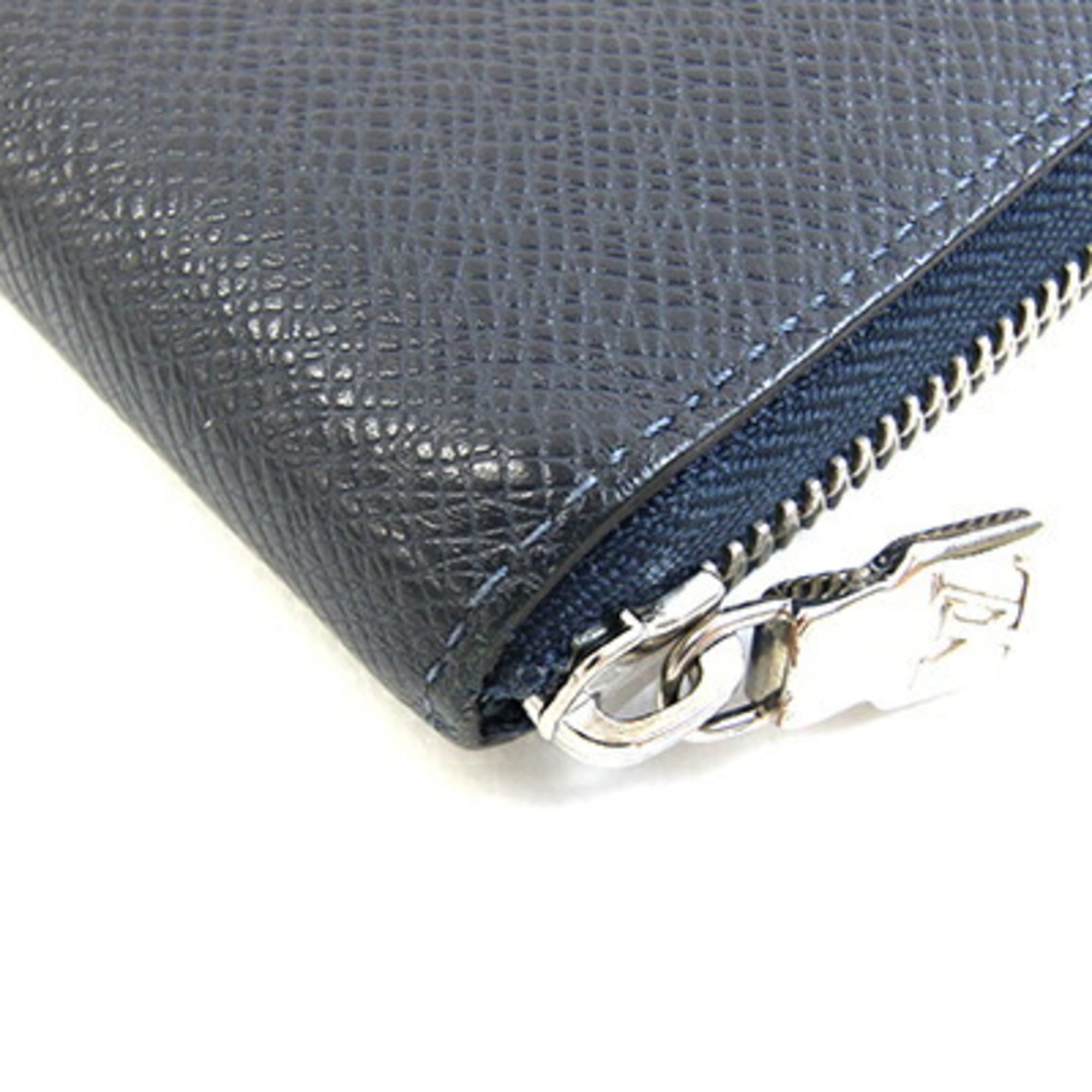 Louis Vuitton Taiga Navy Blue Taiga Leather Long Wallet (Bi-Fold) (Pre-Owned)