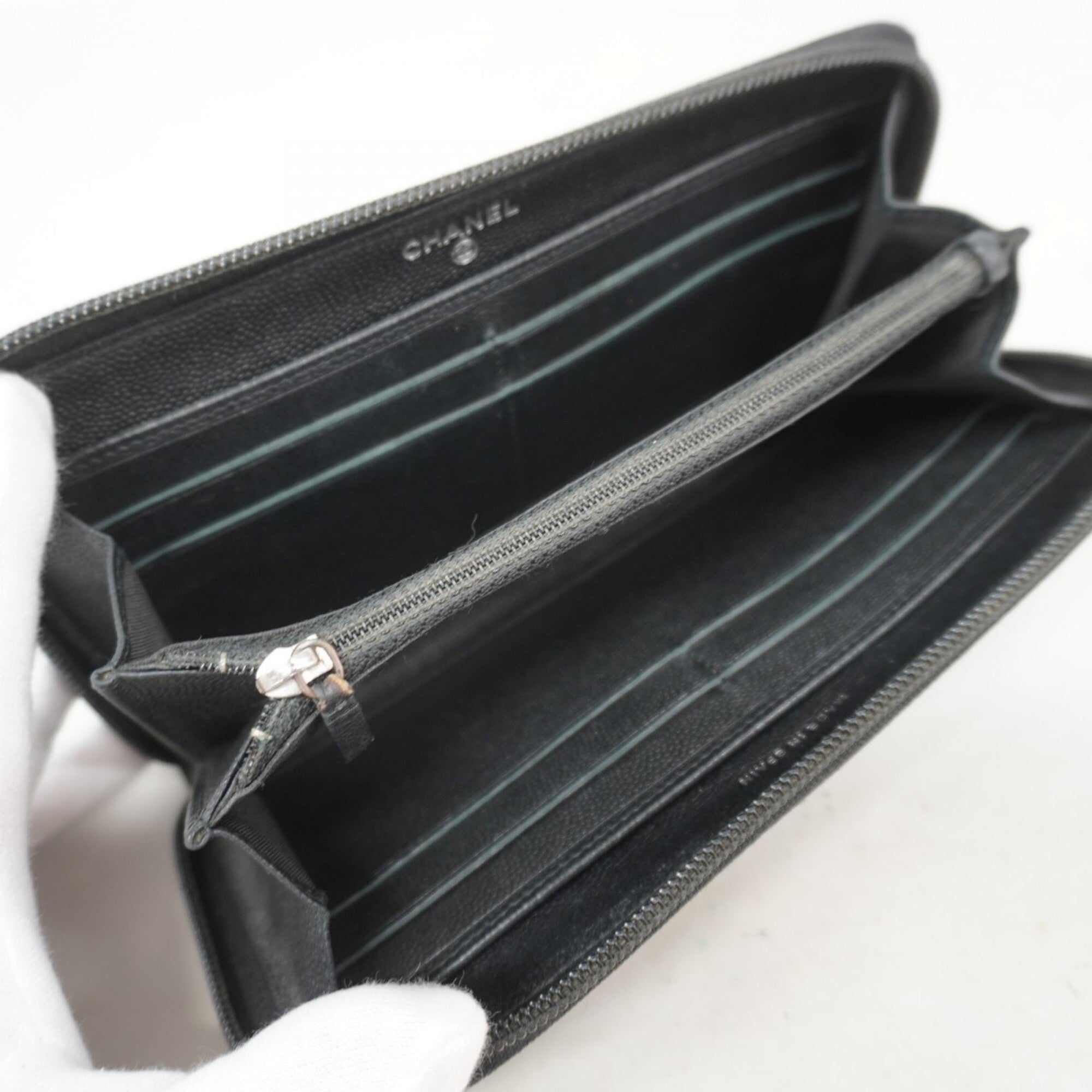 Chanel Black Leather Long Wallet (Bi-Fold) (Pre-Owned)