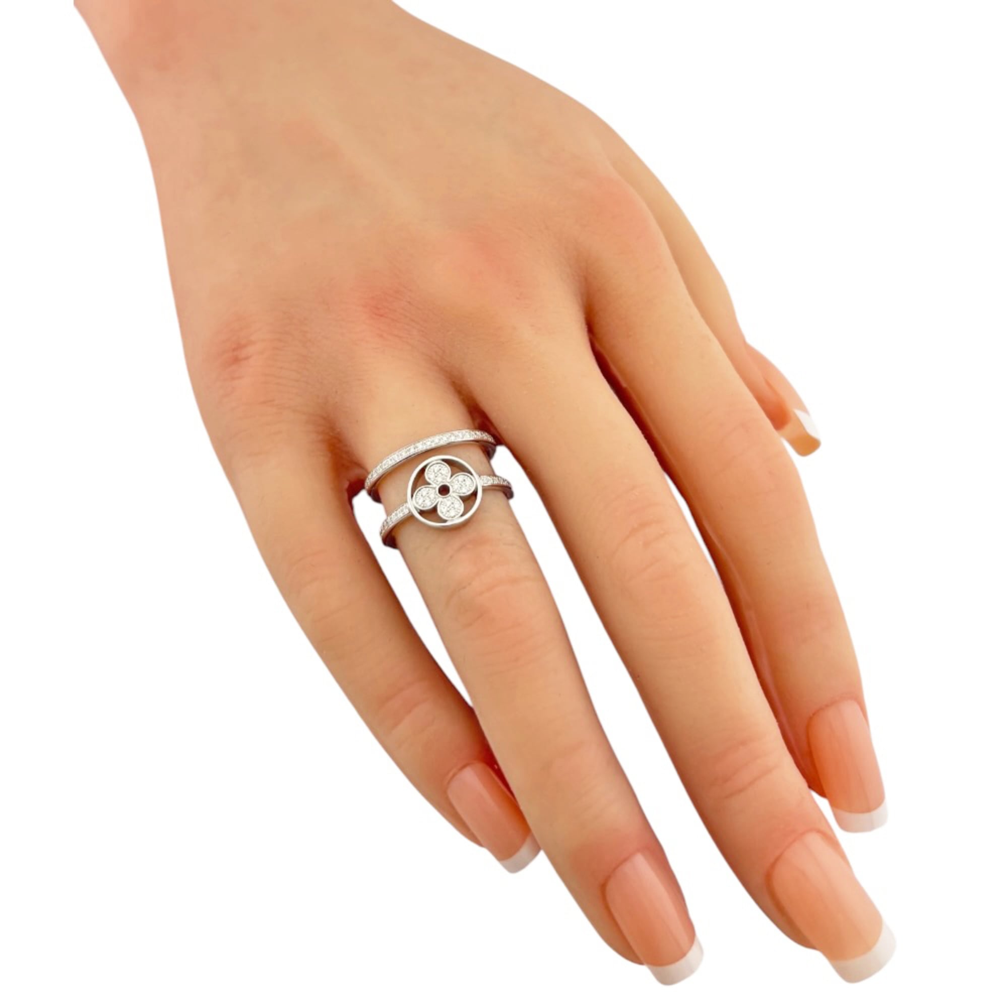Louis Vuitton Silver White Gold (18K) Band Ring (Pre-Owned)