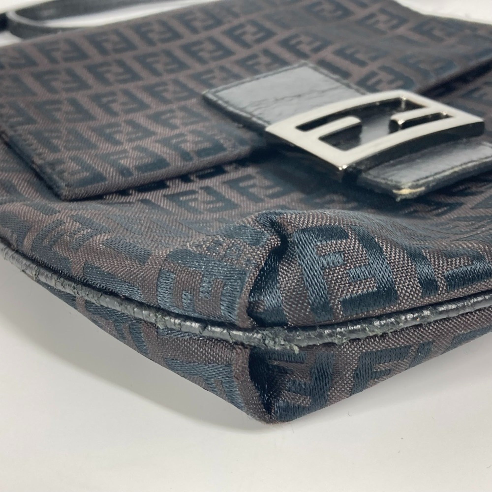 Fendi Black Canvas Leather Pochette Shoulder Bag (Pre-Owned)