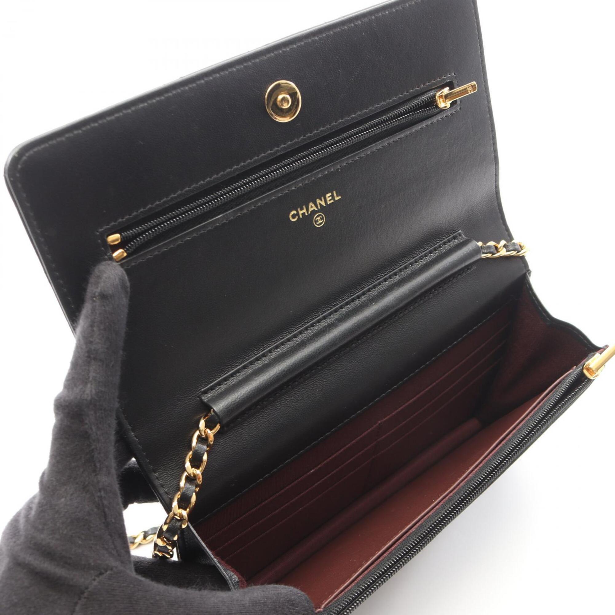 Chanel Black Leather Handbag Shoulder Bag (Pre-Owned)