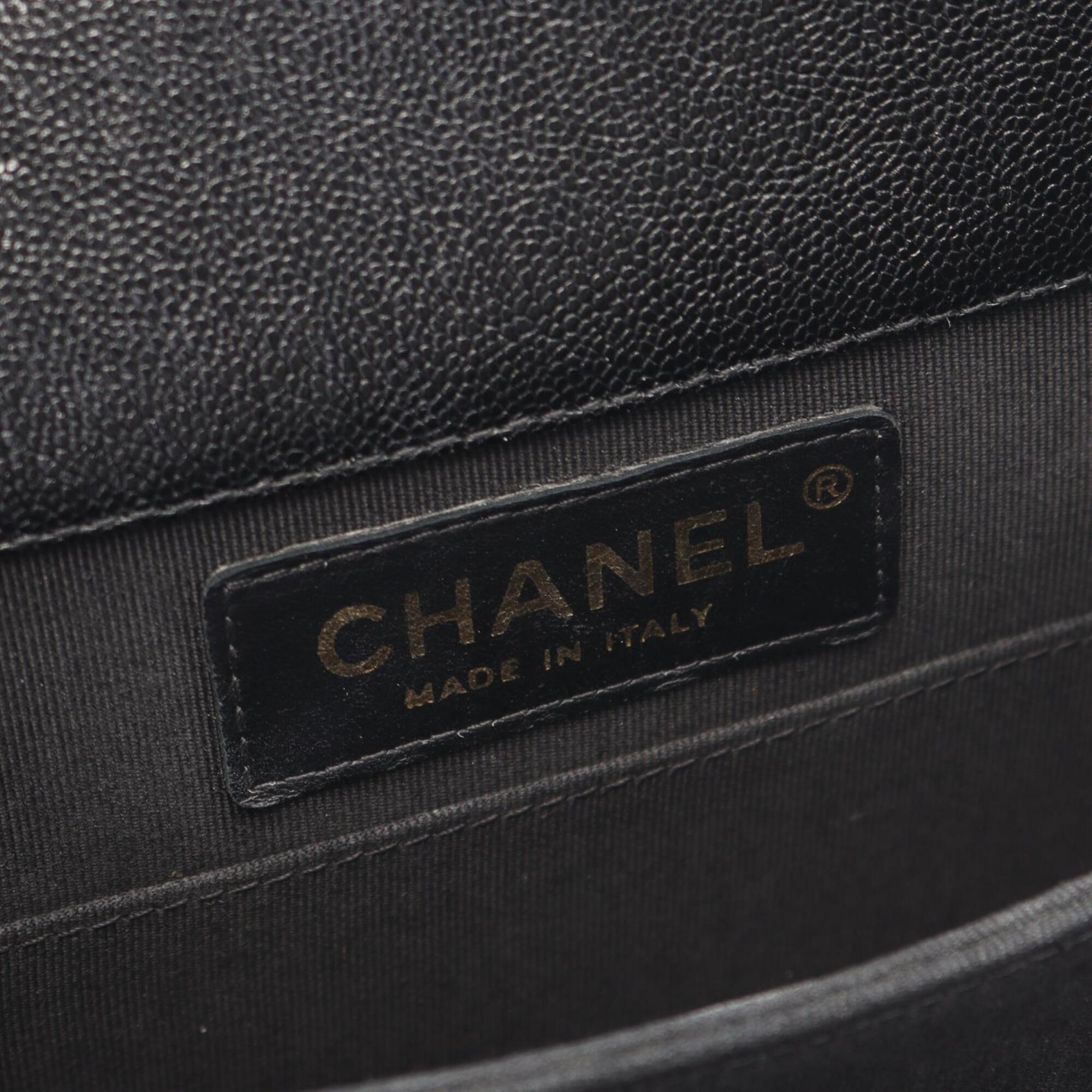Chanel Black Leather Handbag Shoulder Bag (Pre-Owned)