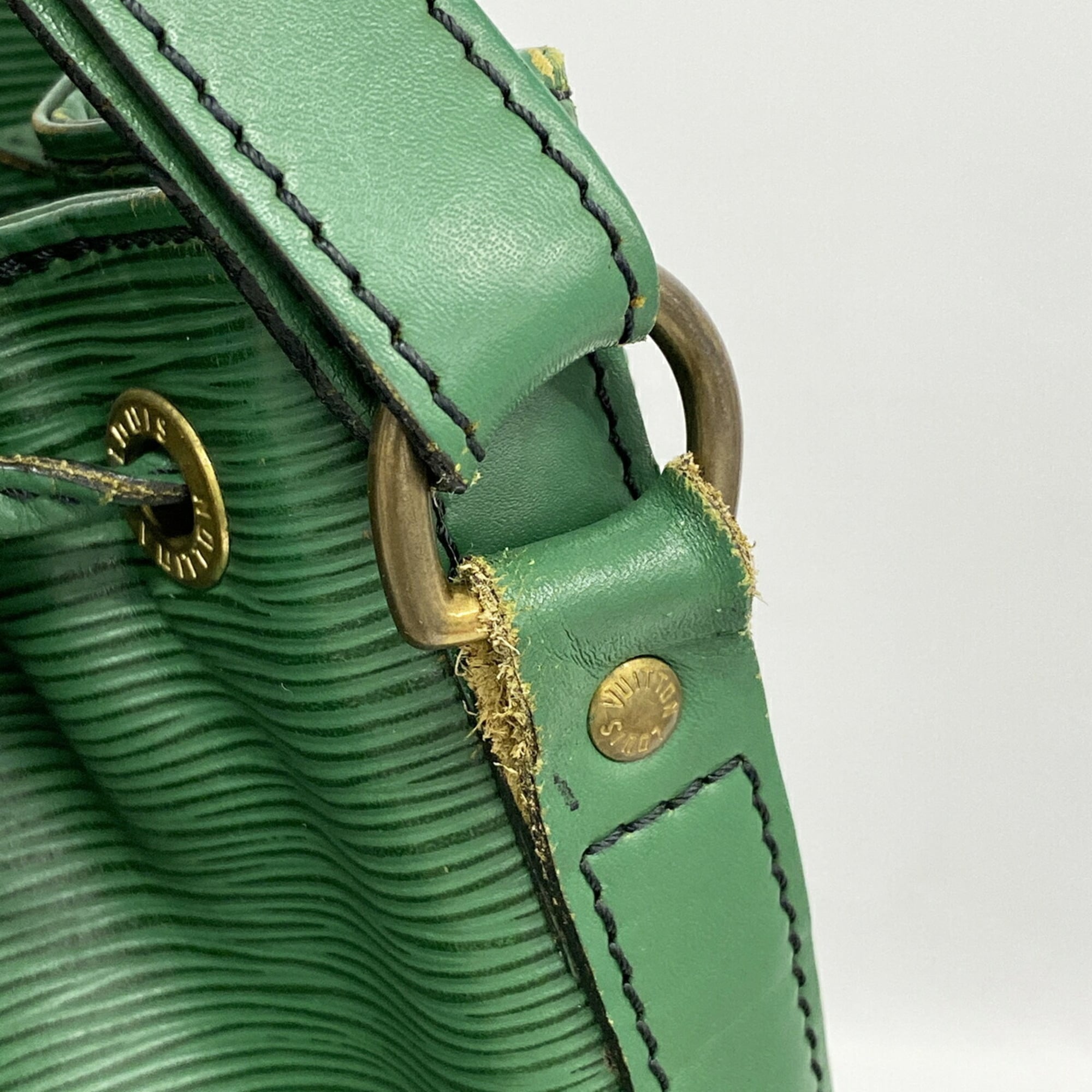 Louis Vuitton Borneo Green Shoulder Bag (Pre-Owned)