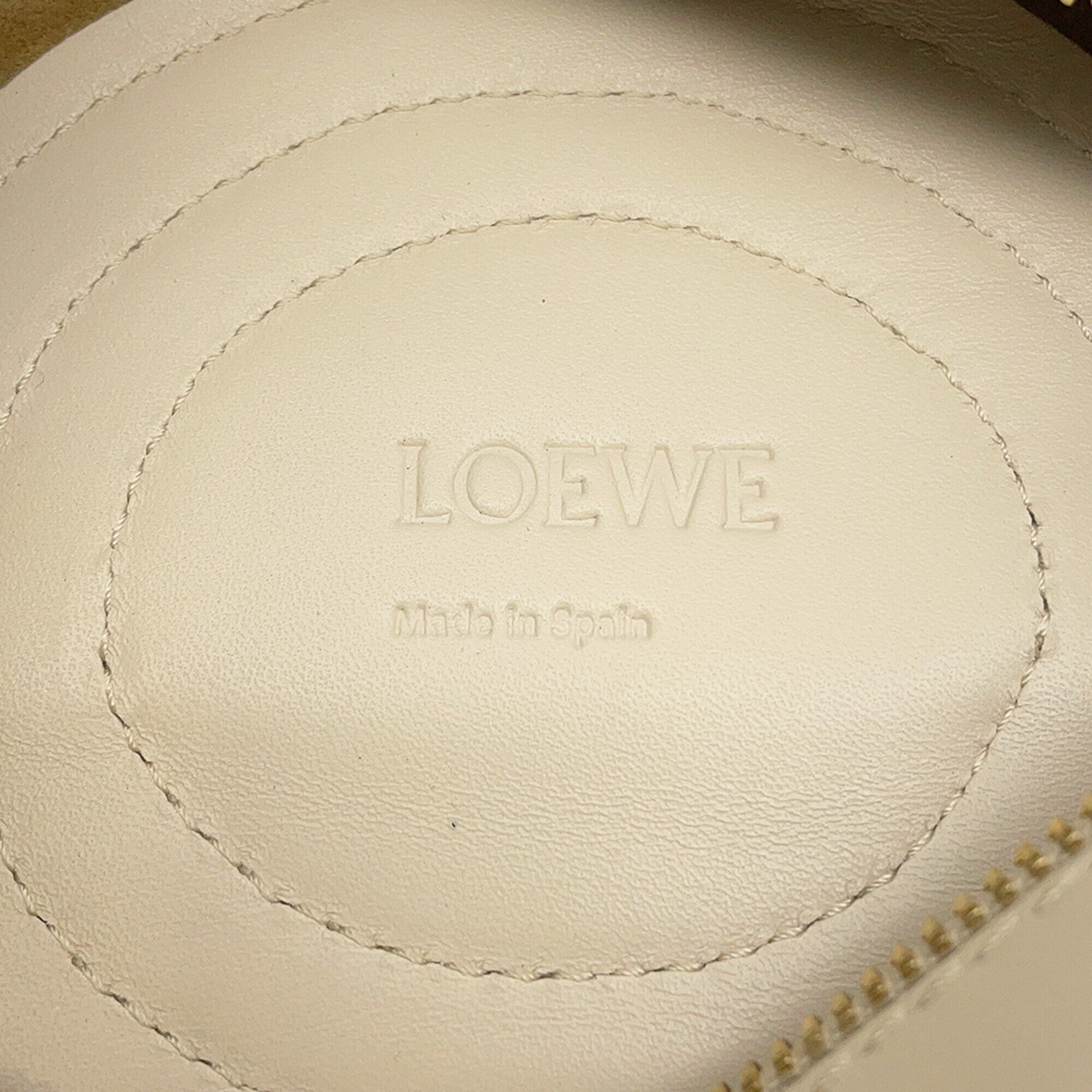 Loewe Ivory Leather Handbag Shoulder Bag (Pre-Owned)
