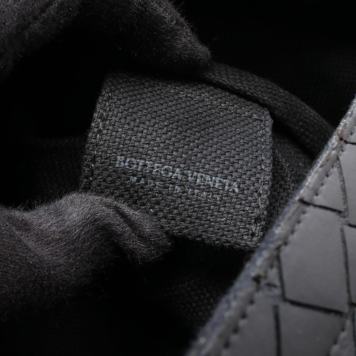 Bottega Veneta Black Rubber Boston Bag Handbag (Pre-Owned)