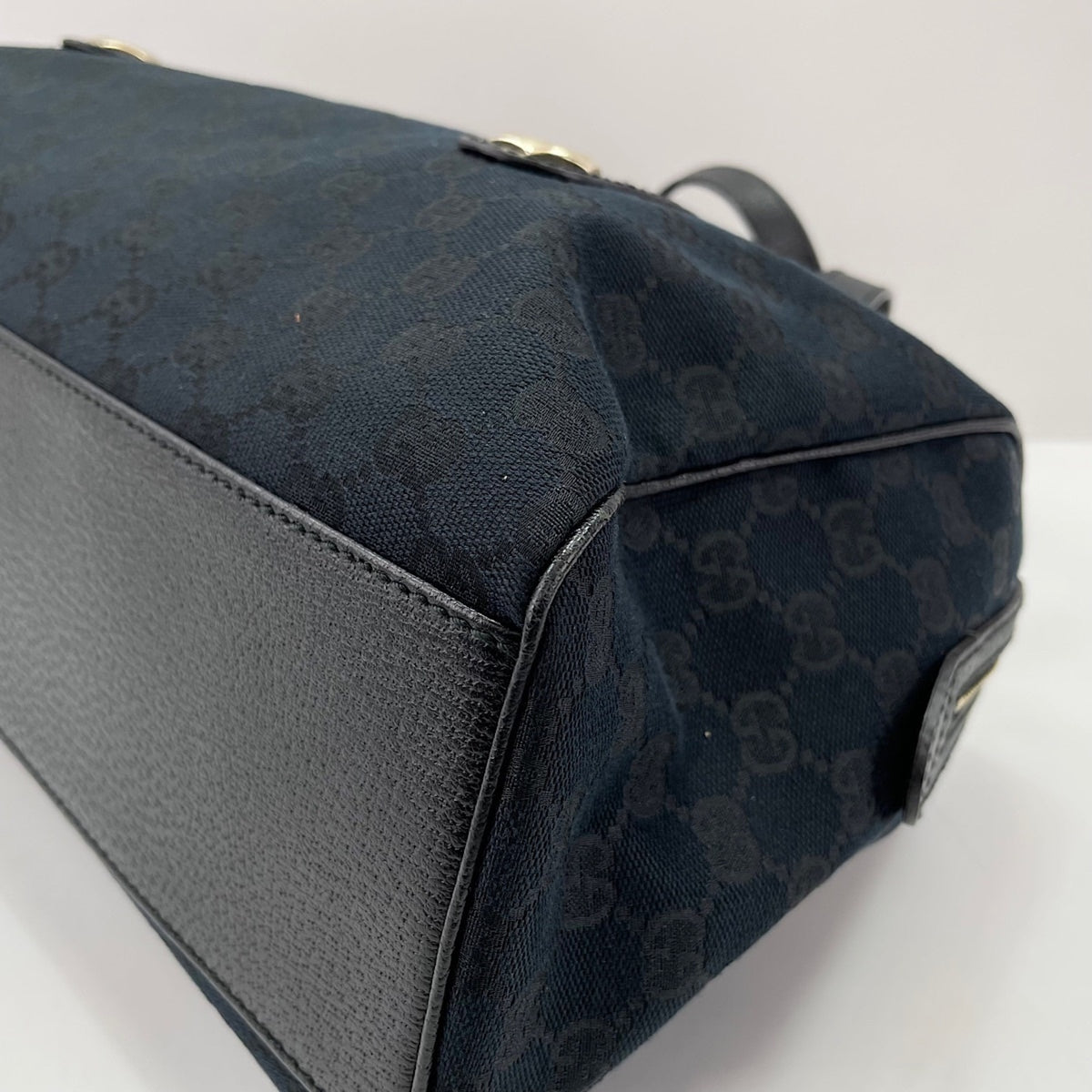 Gucci Black Shoulder Bag (Pre-Owned)