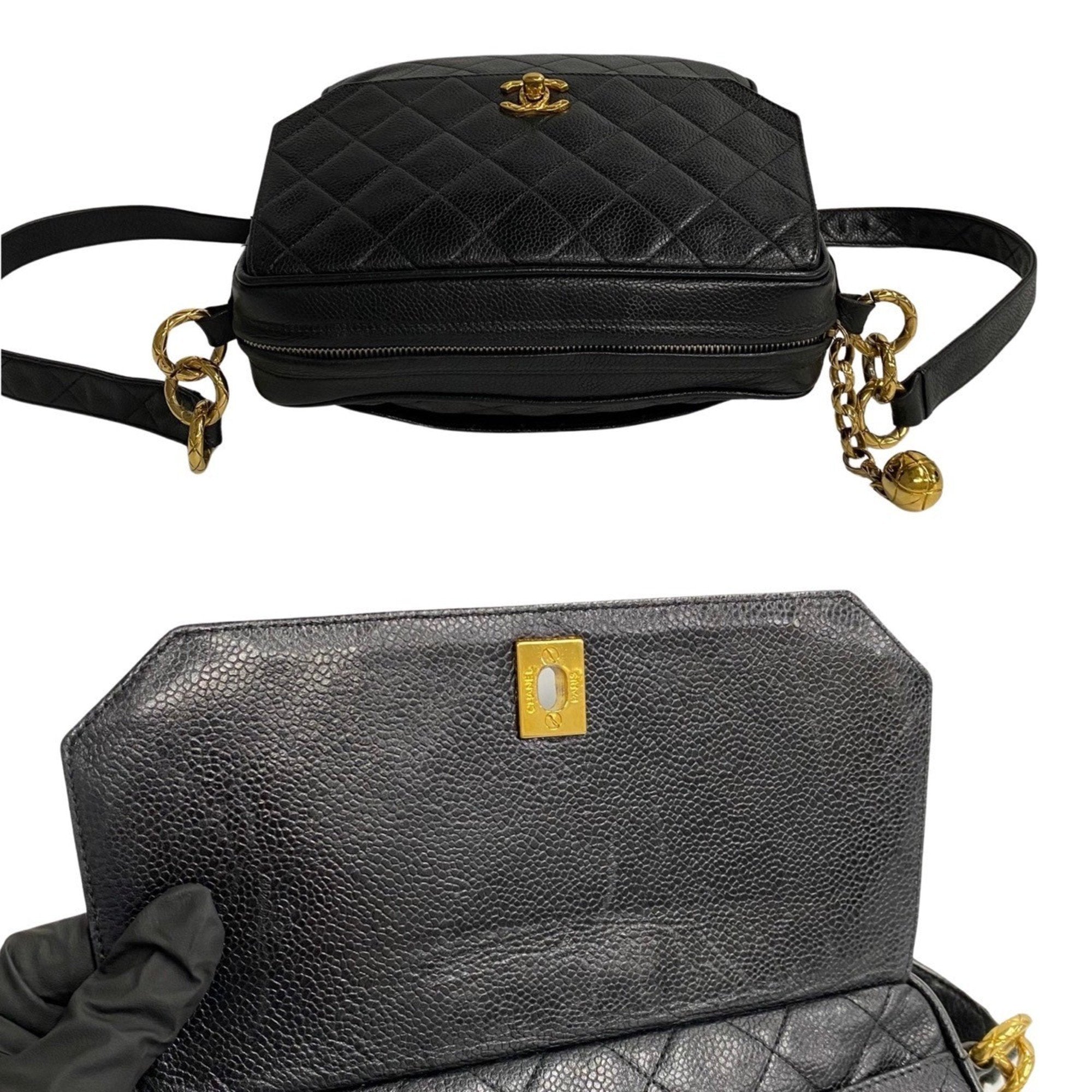 Chanel Black Leather Shoulder Bag (Pre-Owned)