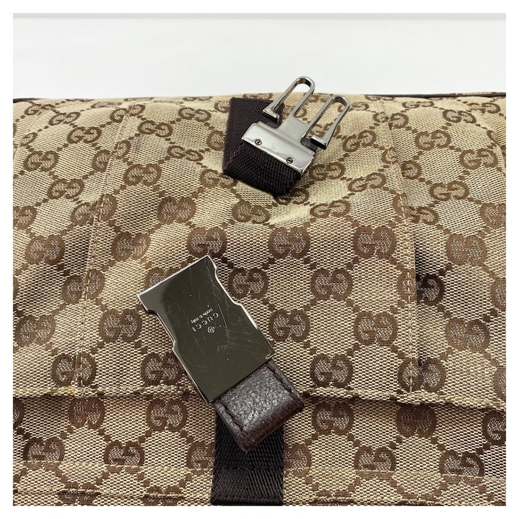 Gucci Beige Shoulder Bag (Pre-Owned)