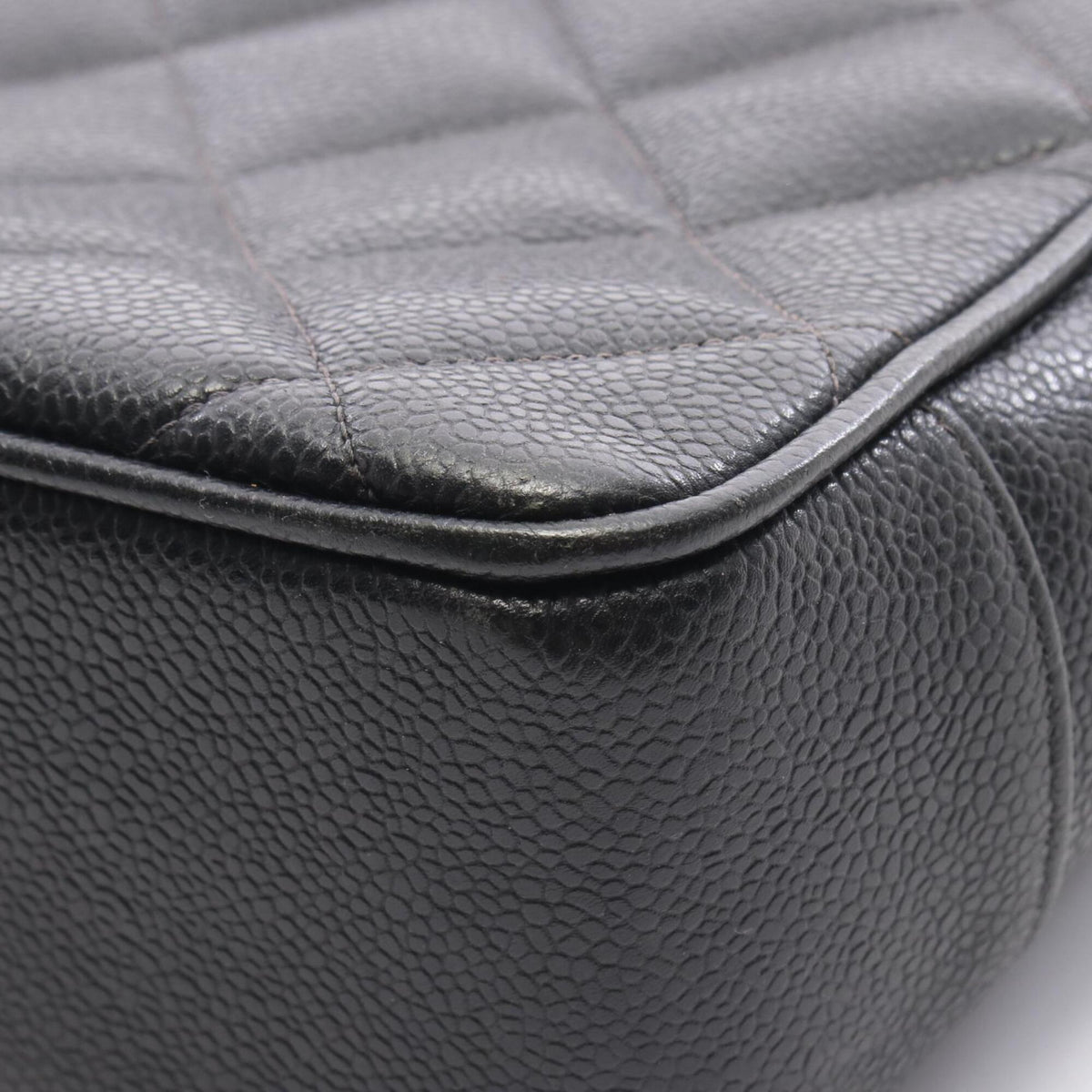 Chanel Matelasse Black Grained Calfskin Handbag Tote Bag (Pre-Owned)