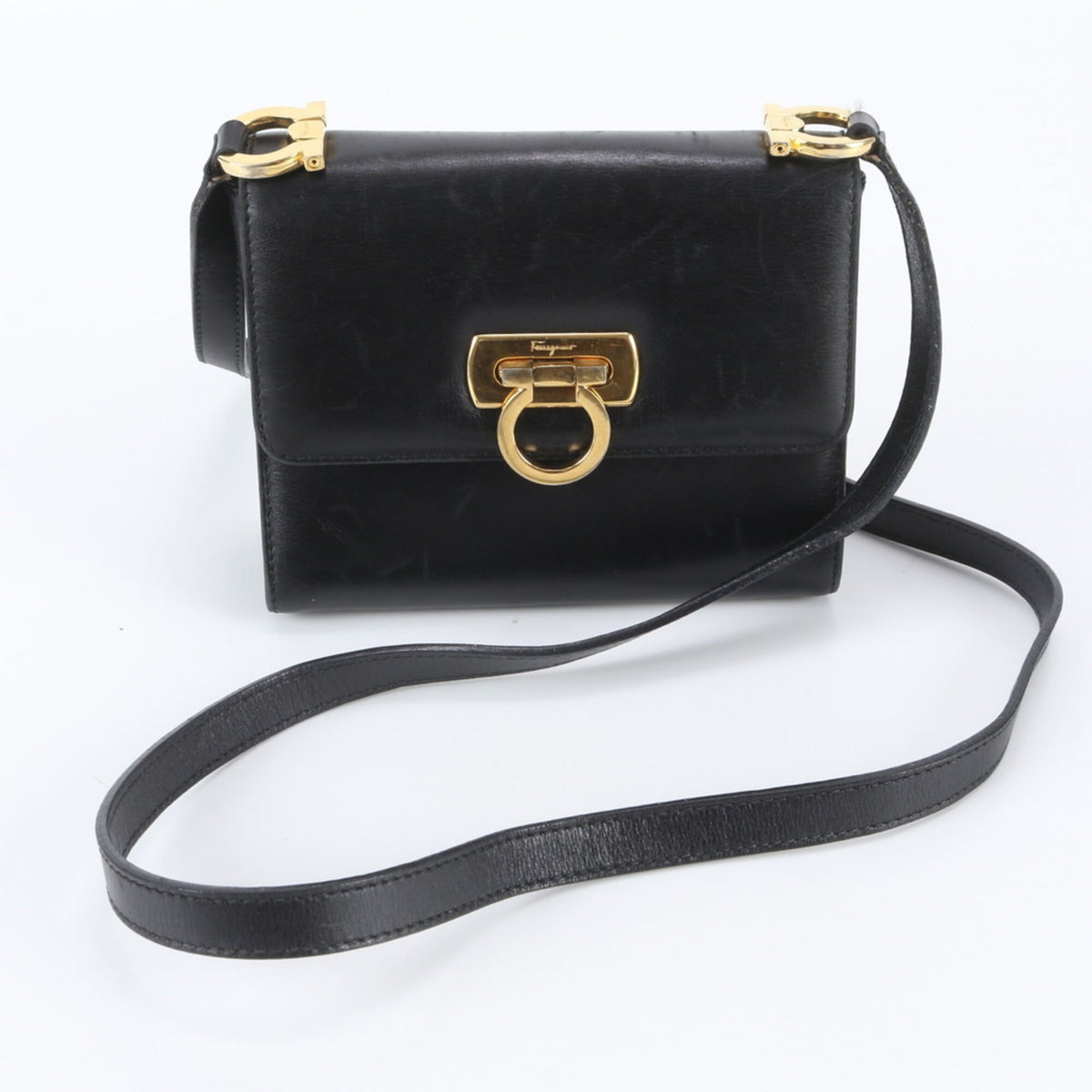 Salvatore Ferragamo Black Leather Crossbody Bag Shoulder Bag (Pre-Owned)
