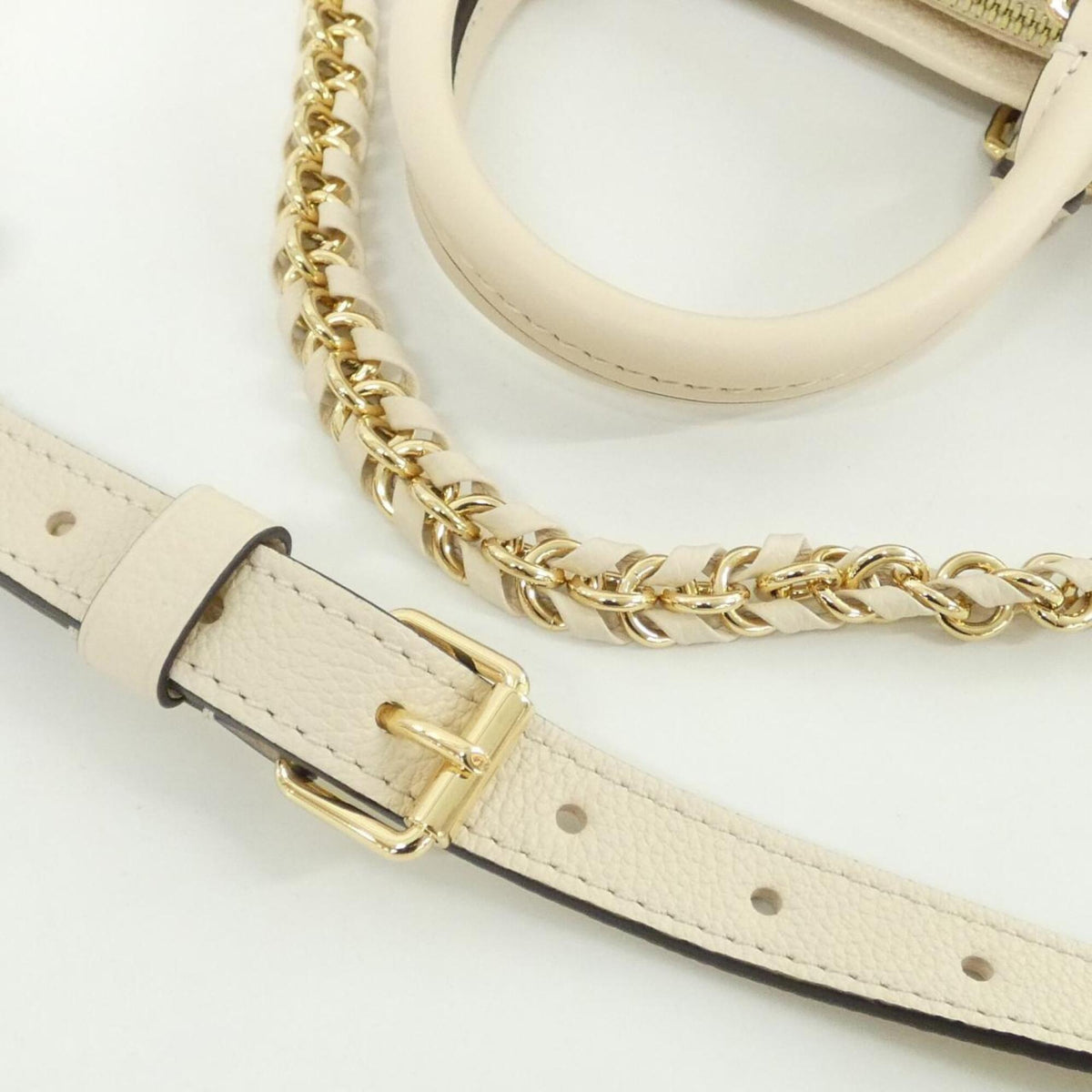 Louis Vuitton Cream Leather Handbag (Pre-Owned)