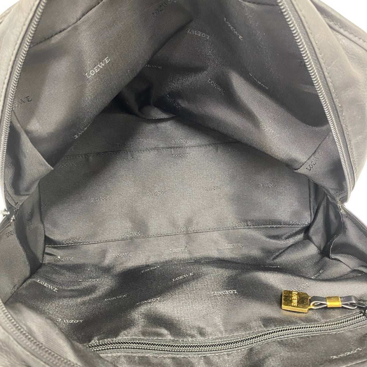 Loewe Black Leather Boston Bag Handbag (Pre-Owned)